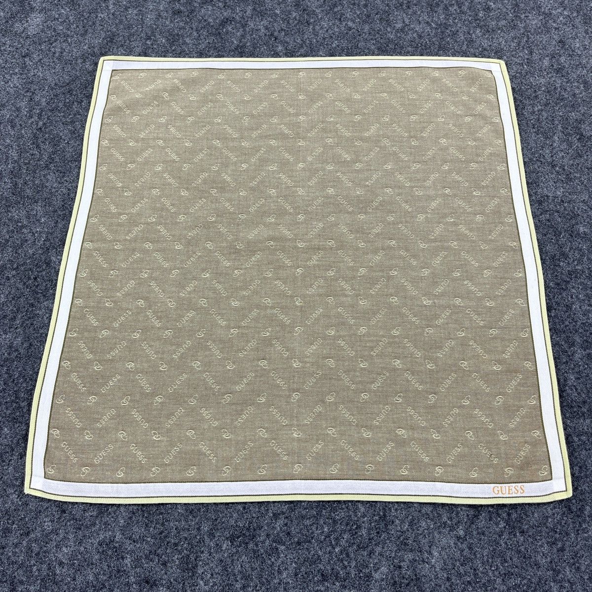 Guess × Vintage Guess Handkerchief / Bandana / Neckerchief B353 Size ONE SIZE - 8 Thumbnail