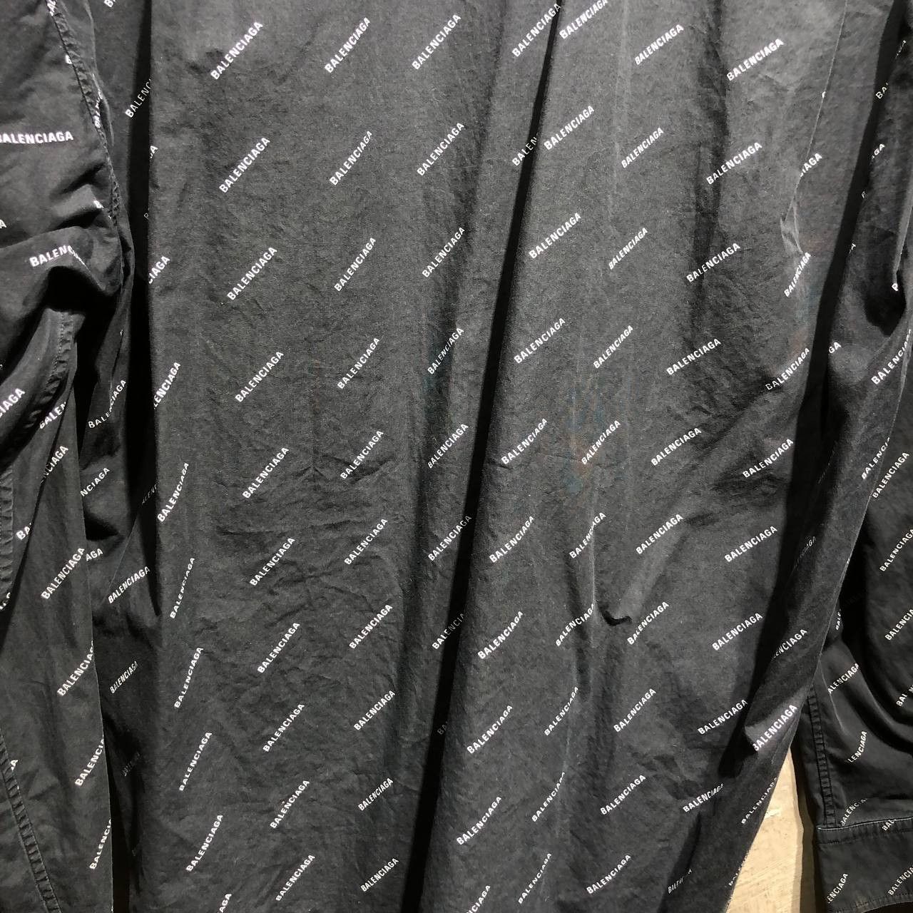 Balenciaga Balenciaga All over print logo button down L/S Size US XXL / EU 58 / 5 - 12 Thumbnail