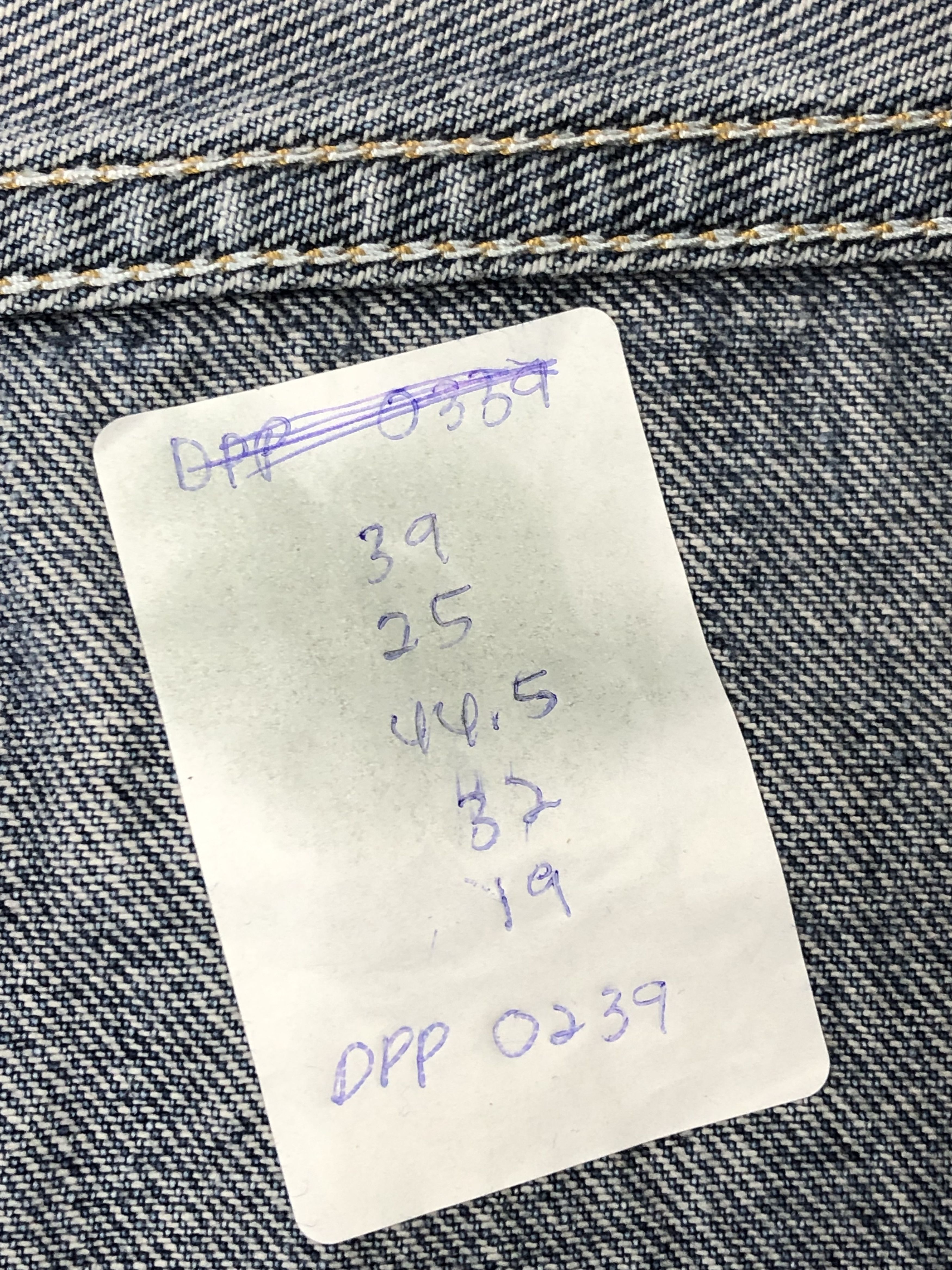 Levi's Vintage Levis 550 Faded Blue Jeans DPP0239 Size US 39 - 12 Thumbnail