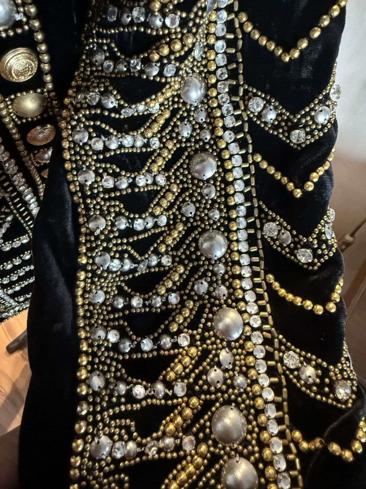 Balmain H&M Balmain Velvet Pearl Beaded Jacket Brand New Size M / US 6-8 / IT 42-44 - 6 Thumbnail