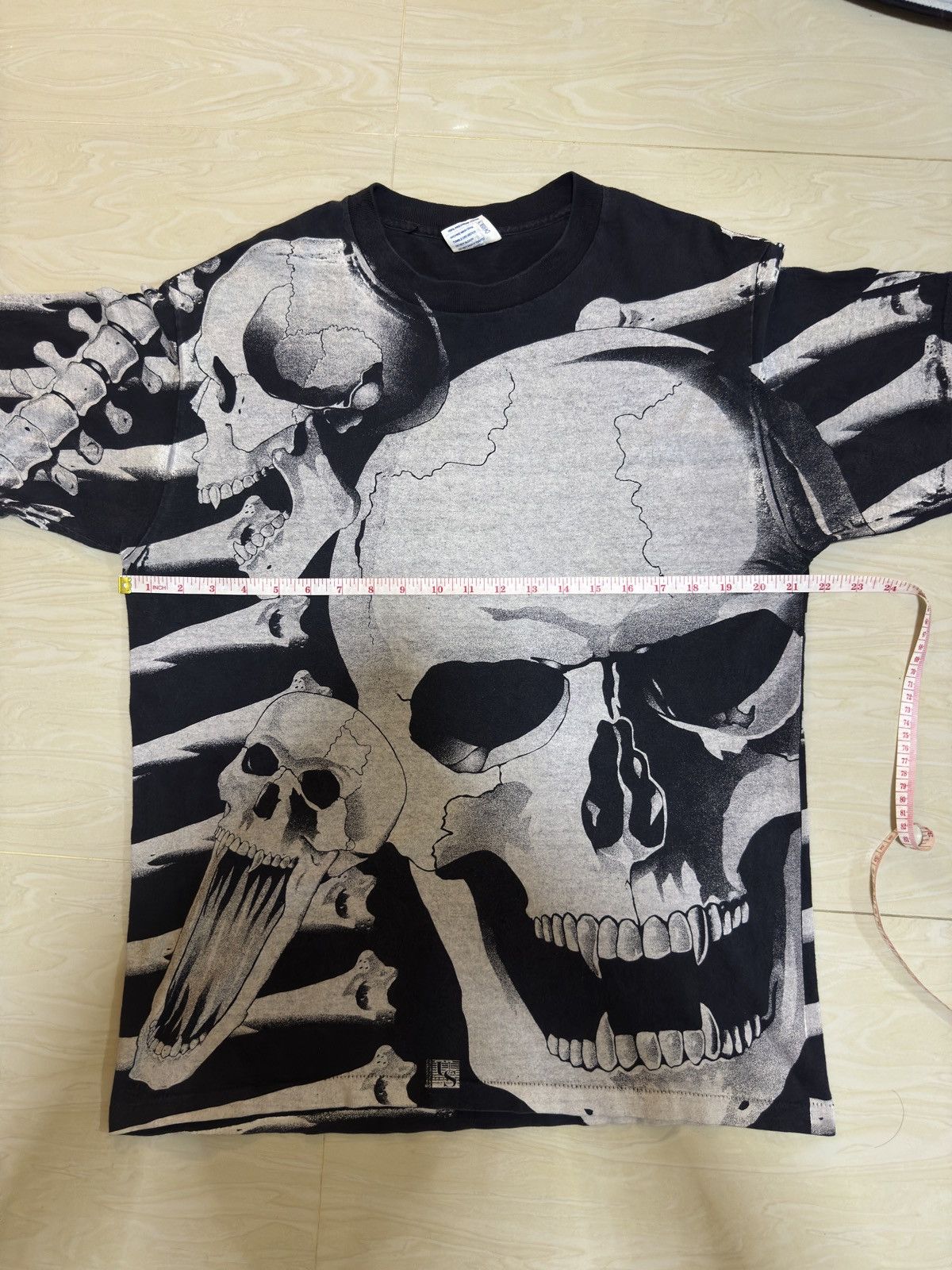 Vintage Vintage Skeleton Skull All Over Print 90s tee Size US L / EU 52-54 / 3 - 6 Thumbnail