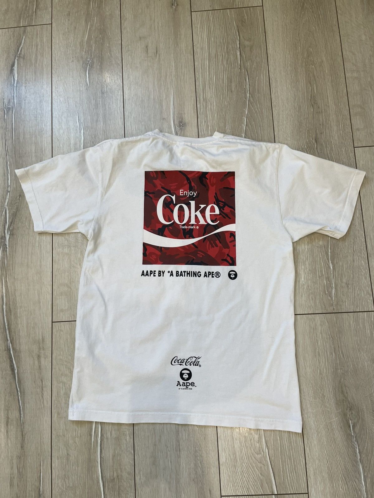 Bape × Coca Cola Aape by A Bathing Ape T-shirt size L Coca-Cola collaboration Size US L / EU 52-54 / 3 - 11 Thumbnail
