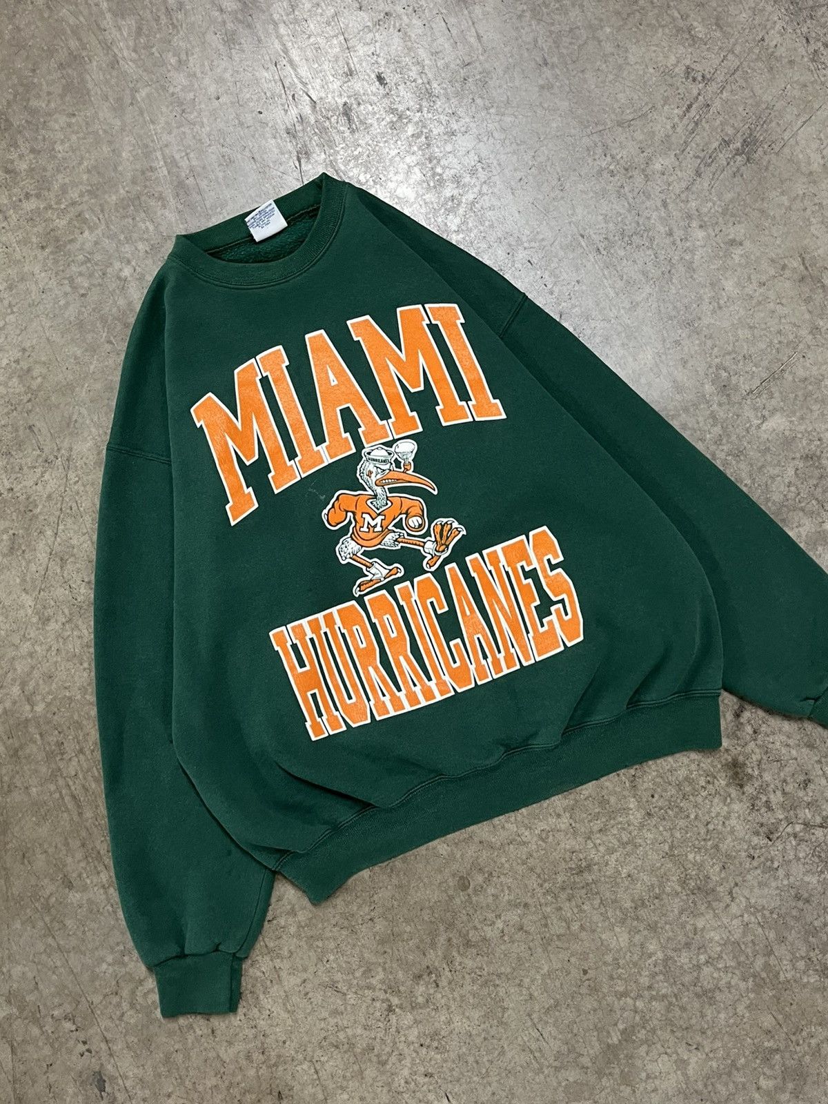 Vintage Vintage Miami hurricanes college crewneck boxy fit sports Size US XL / EU 56 / 4 - 1 Thumbnail
