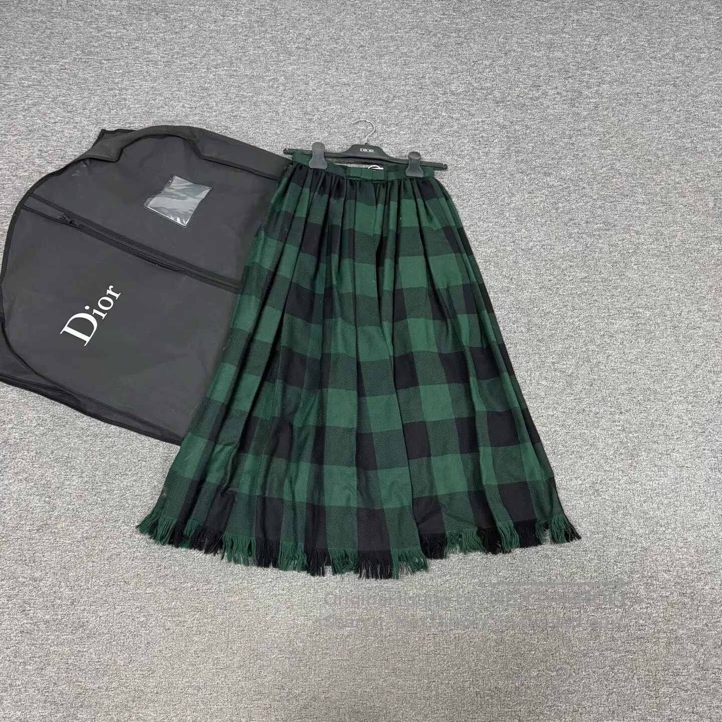Dior Dior size s Elegant design; fringed skirt hem; woolen check Size 28" / US 6 / IT 42 - 2 Thumbnail