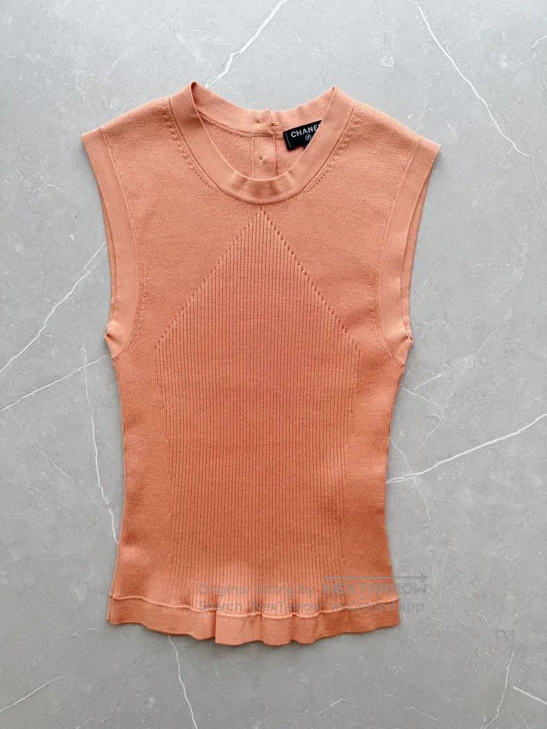 Chanel Chanel 20A orange simple classic sleeveless knitwear Size XS / US 0-2 / IT 36-38 - 1 Thumbnail