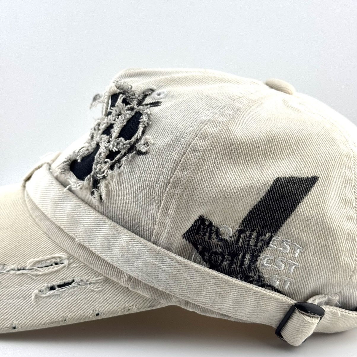 Japanese Brand Motifest Cut-Out Trashed Destroyed Distressed Archive Cap Size ONE SIZE - 6 Thumbnail