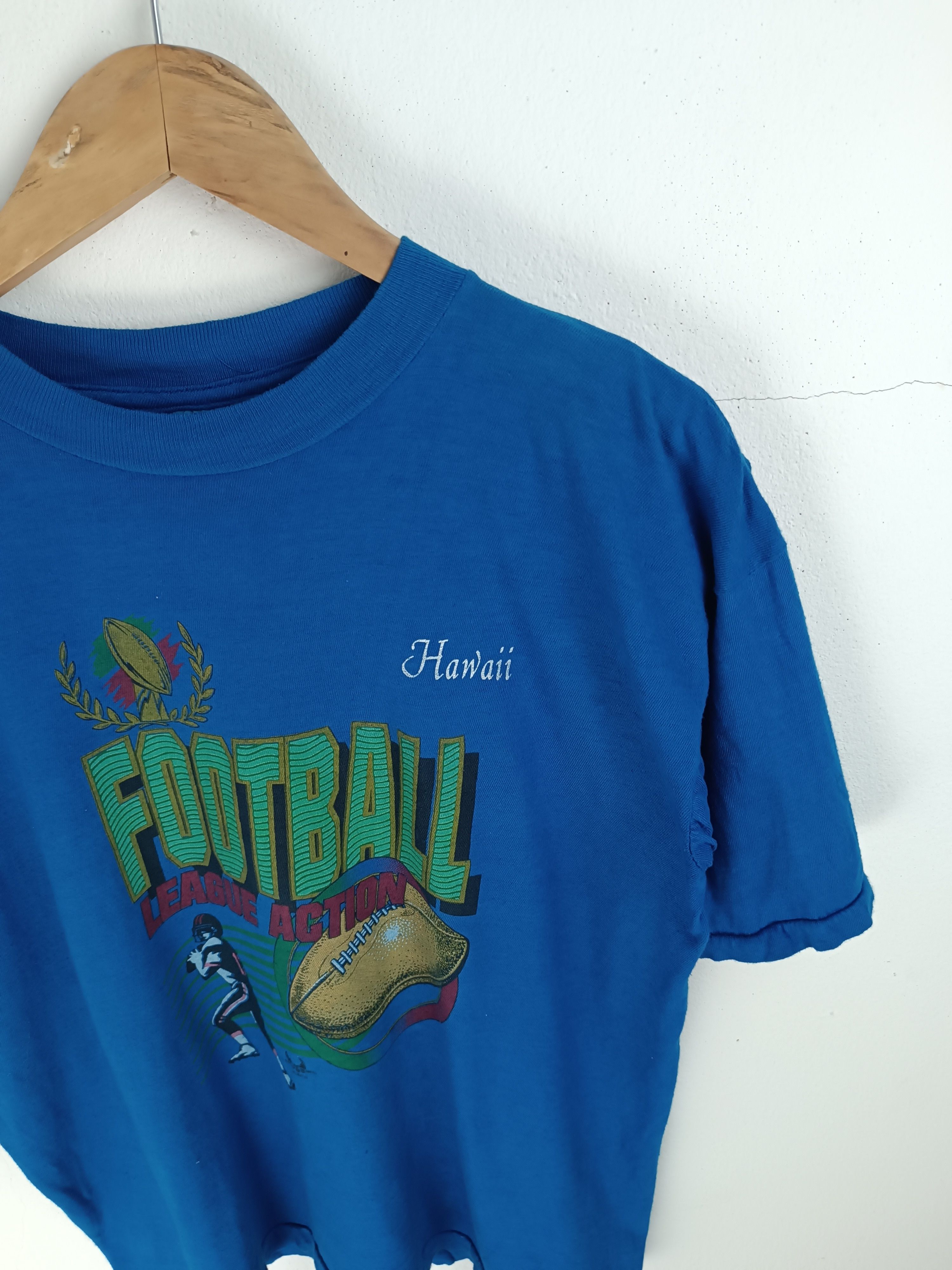 Vintage VINTAGE 90'S BOXY HAWAII FOOTBALL LEAGUE ACTION T VERY RARE Size US L / EU 52-54 / 3 - 8 Thumbnail