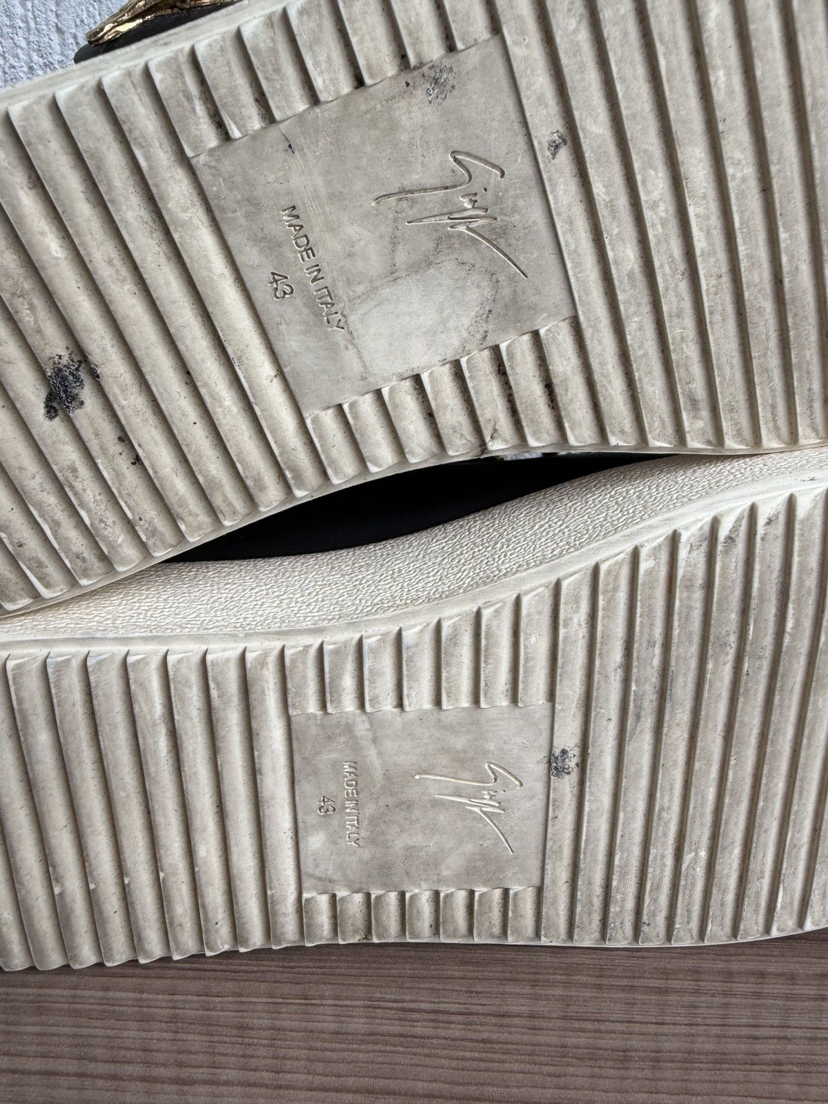 Giuseppe Zanotti Y2k😮‍💨🔥Gold strap buckle strap Sneaker Size US 10 / EU 43 - 22 Thumbnail