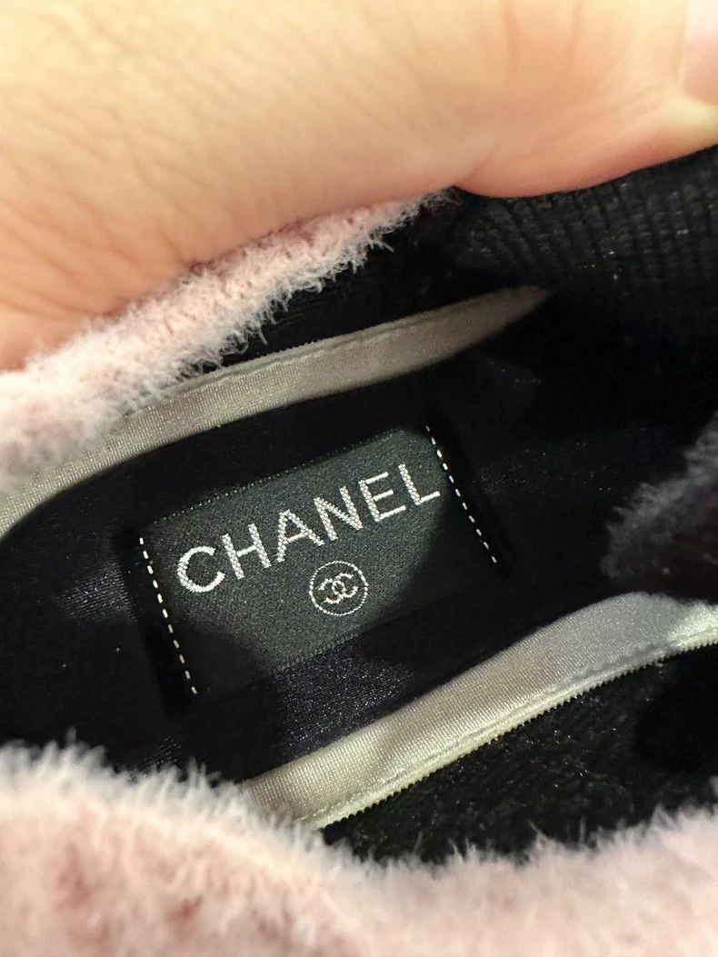 Chanel Chanel Pink Black Logo Athletic Sneakers Size US 8 / EU 41 - 7 Thumbnail