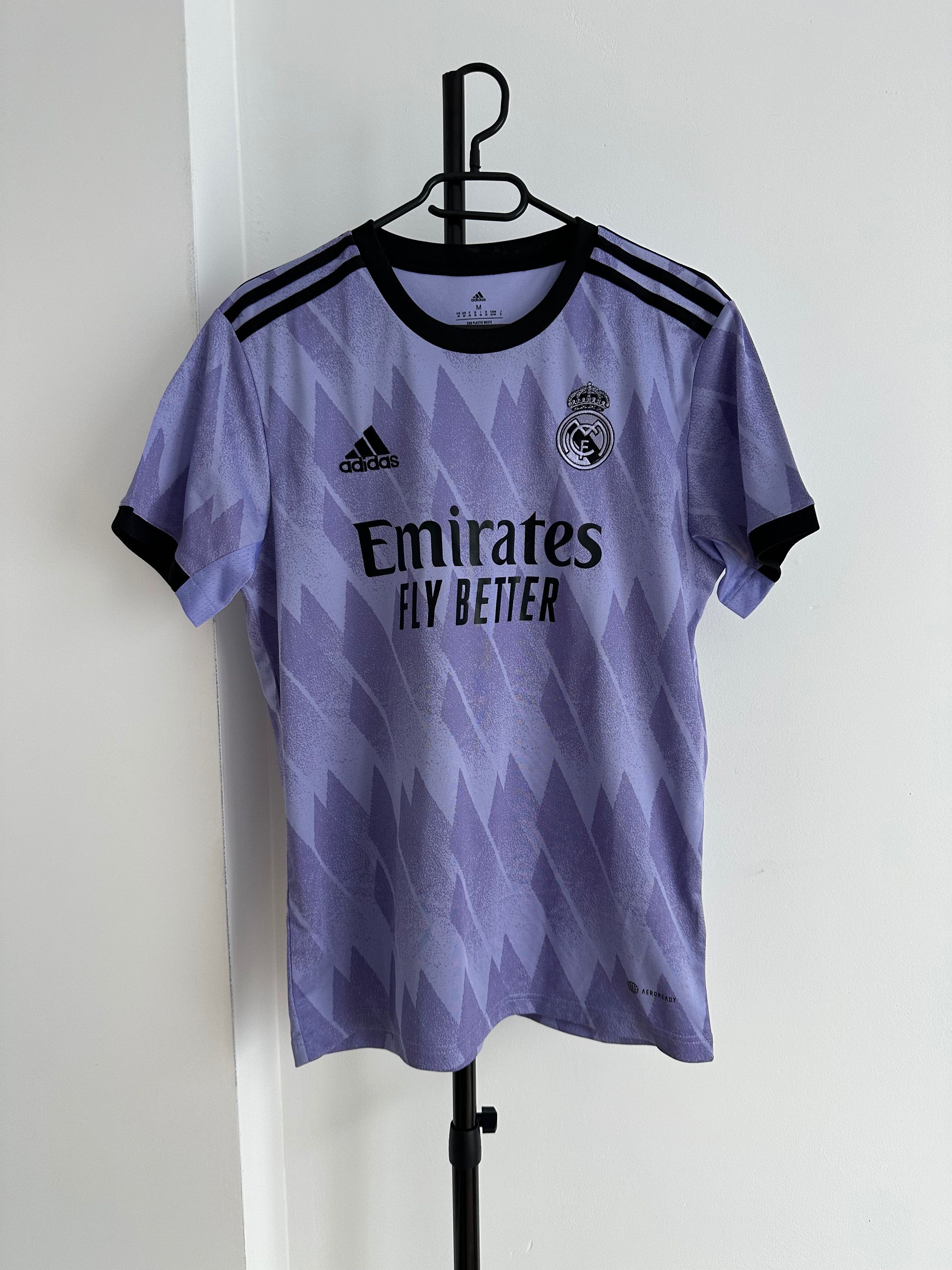Other 2022 Real Madrid REPLICA soccer football shirt jersey Size US M / EU 48-50 / 2 - 1 Thumbnail