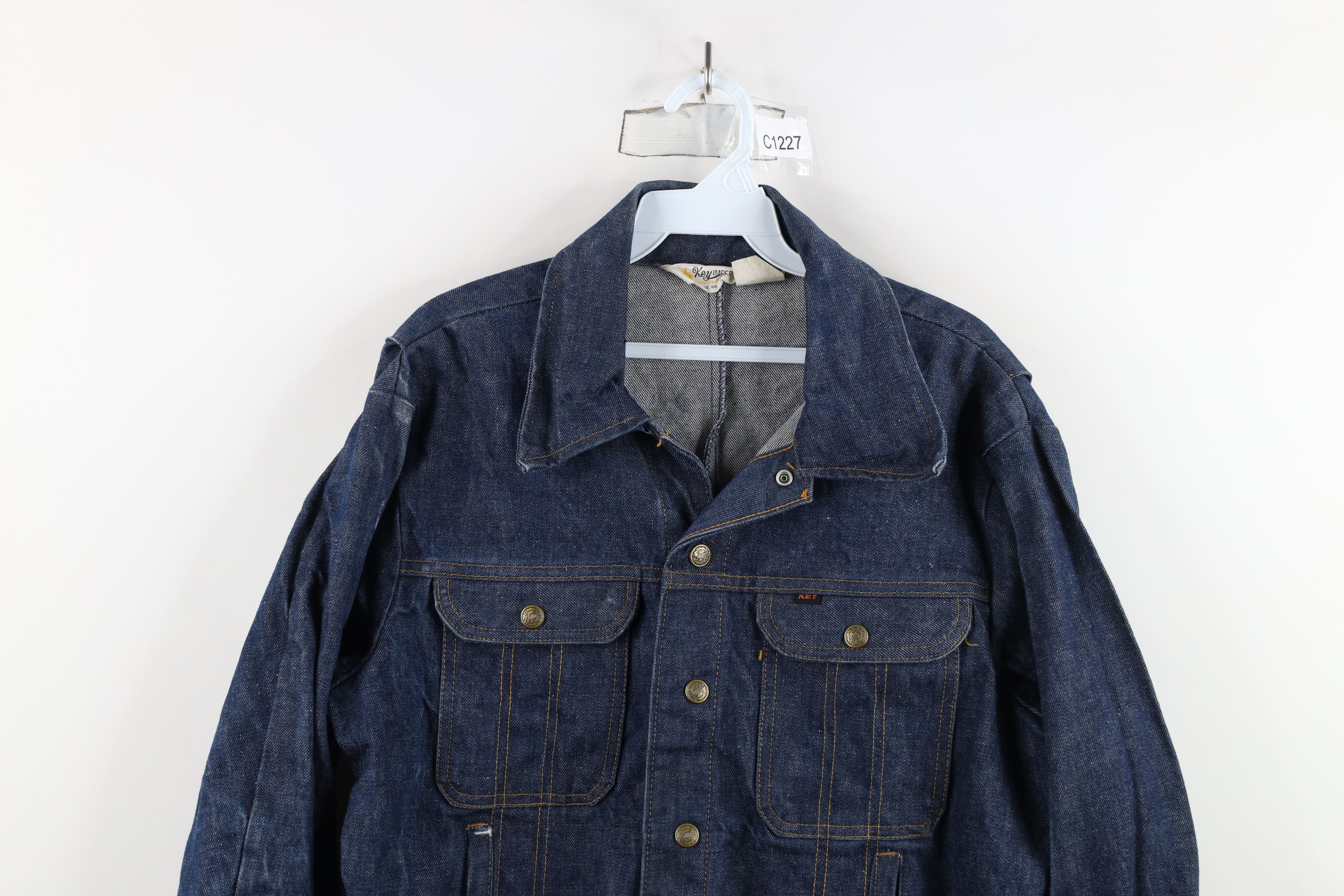 Vintage Vintage 60s Streetwear Buckle Denim Jean Trucker Jacket USA Size US XL / EU 56 / 4 - 2 Thumbnail