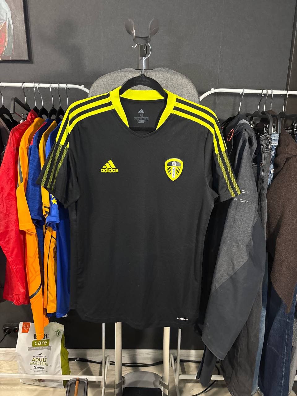 Adidas Adidas Leeds United soccer jersey Size:M Size US M / EU 48-50 / 2 - 1 Thumbnail