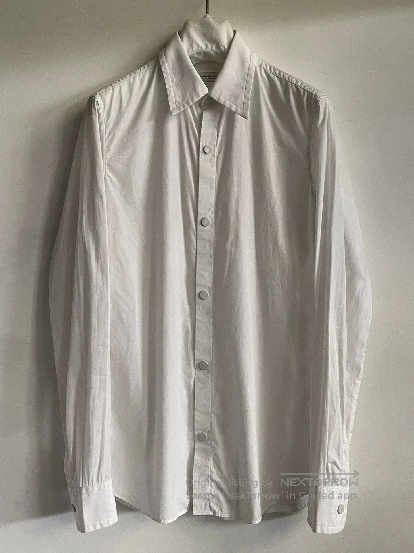 Dries Van Noten Dries Van Noten White Button. Size US S / EU 44-46 / 1 - 1 Thumbnail