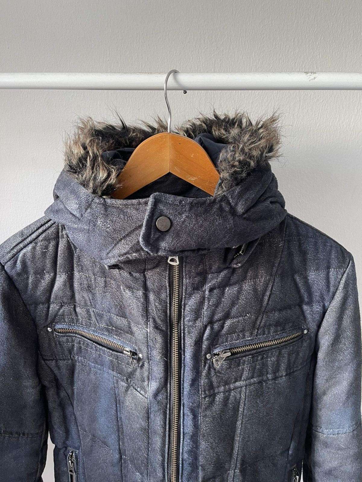 ◎00s TORNADO MART fur cardigan Y2K Tornado Mart Early 00s Fur Collar Python-Print Trucker Denim