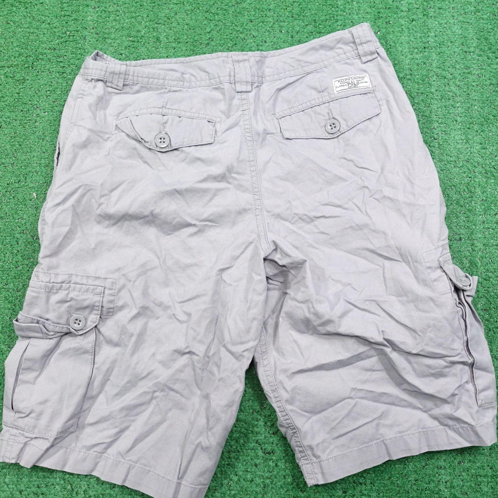 Polo Ralph Lauren POLO RALPH LAUREN Grey Flat Front Cargo Shorts Womens Size 20 30x11 Gray Solid Mid Length 11 Inseam Women’s Casual/Workwear 30" Waist, 11" Inseam Size 42" / US 20 - 3 Thumbnail