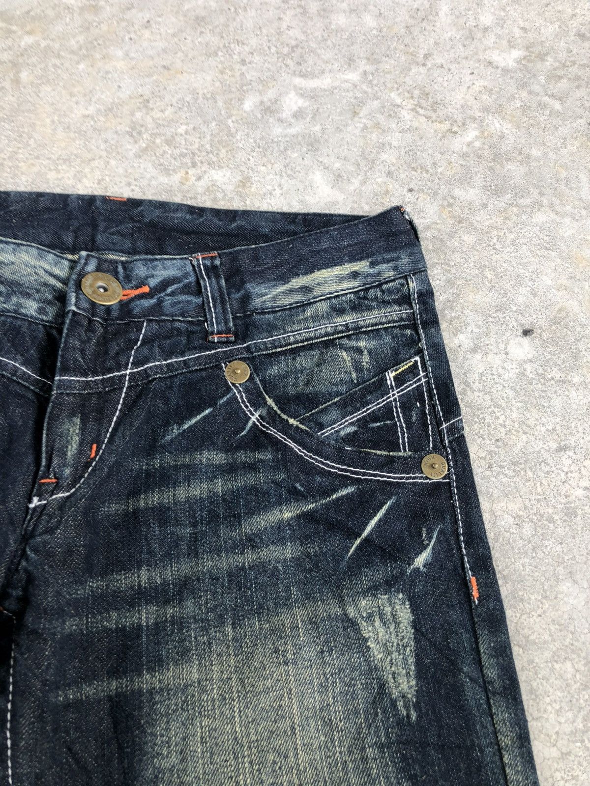 Japanese Oahu Flared Jeans Distressed Jeans