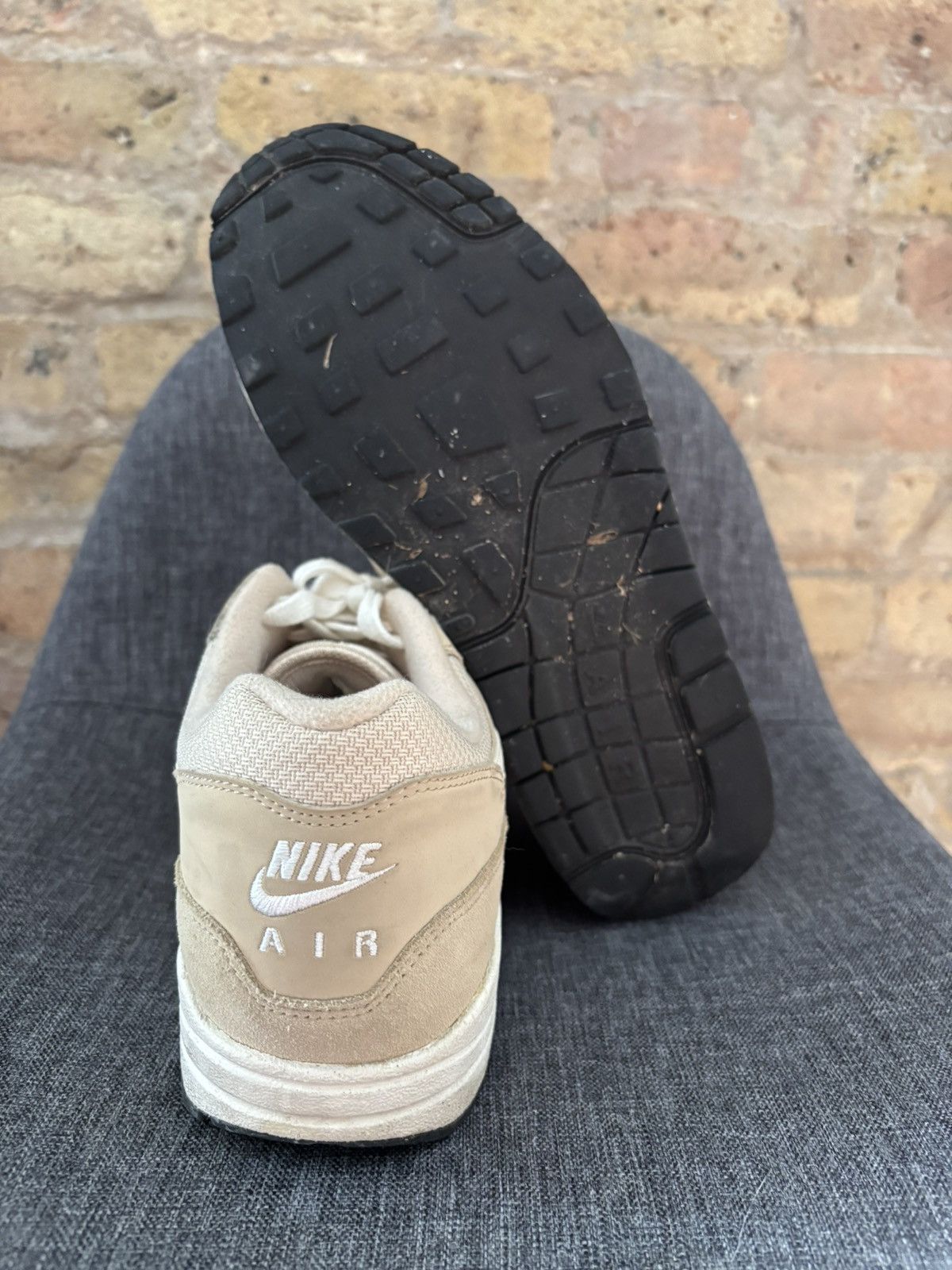 Nike Nike Air Max 1 - Beige Size US 9.5 / EU 42-43 - 7 Thumbnail
