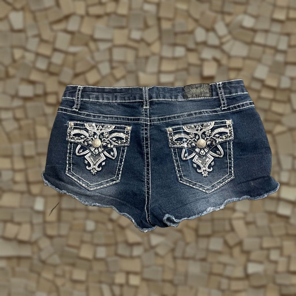 Vintage Zco Jeans Shorts, Women's Size 13, Denim, Blue, Cut-Off Pockets, 9 in Inseam, Regular Fit, Juniors, Flat Front, Button, Solid, Vintage No Size 34" / US 12 / IT 48 - 1 Thumbnail