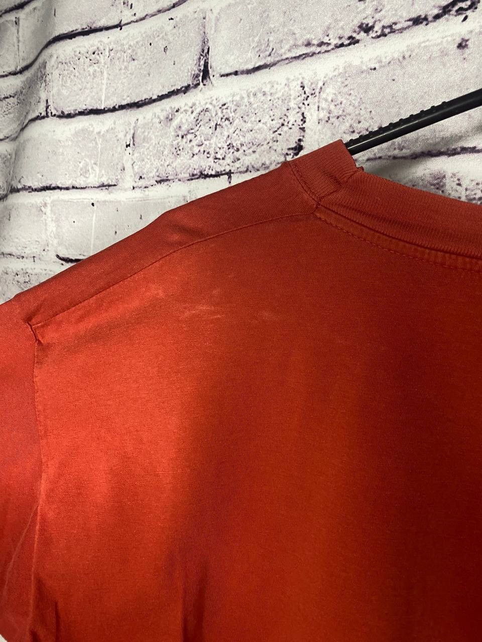 Levi's Vintage Clothing MENS Vintage T-shirt Levi’s Streetwear orange size L Size US L / EU 52-54 / 3 - 11 Thumbnail