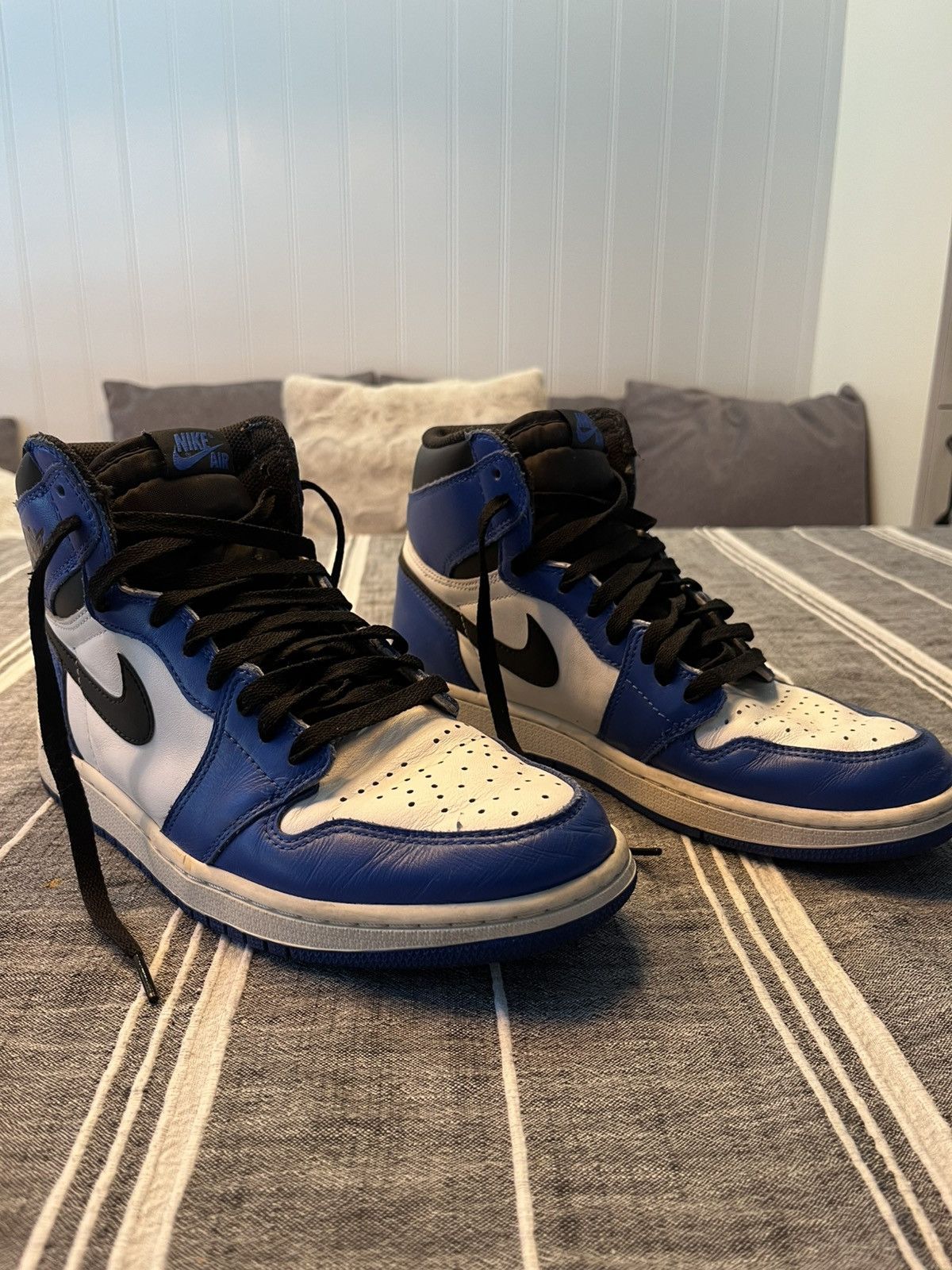 Nike Jordan 1 Retro High Size US 9.5 / EU 42-43 - 2 Thumbnail