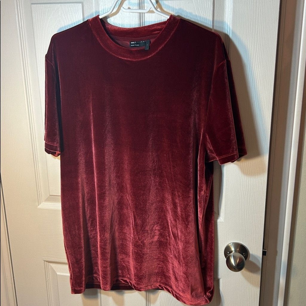 Asos ASOS DESIGN men’s t-shirt in burgundy velour size Large Size US L / EU 52-54 / 3 - 4 Thumbnail