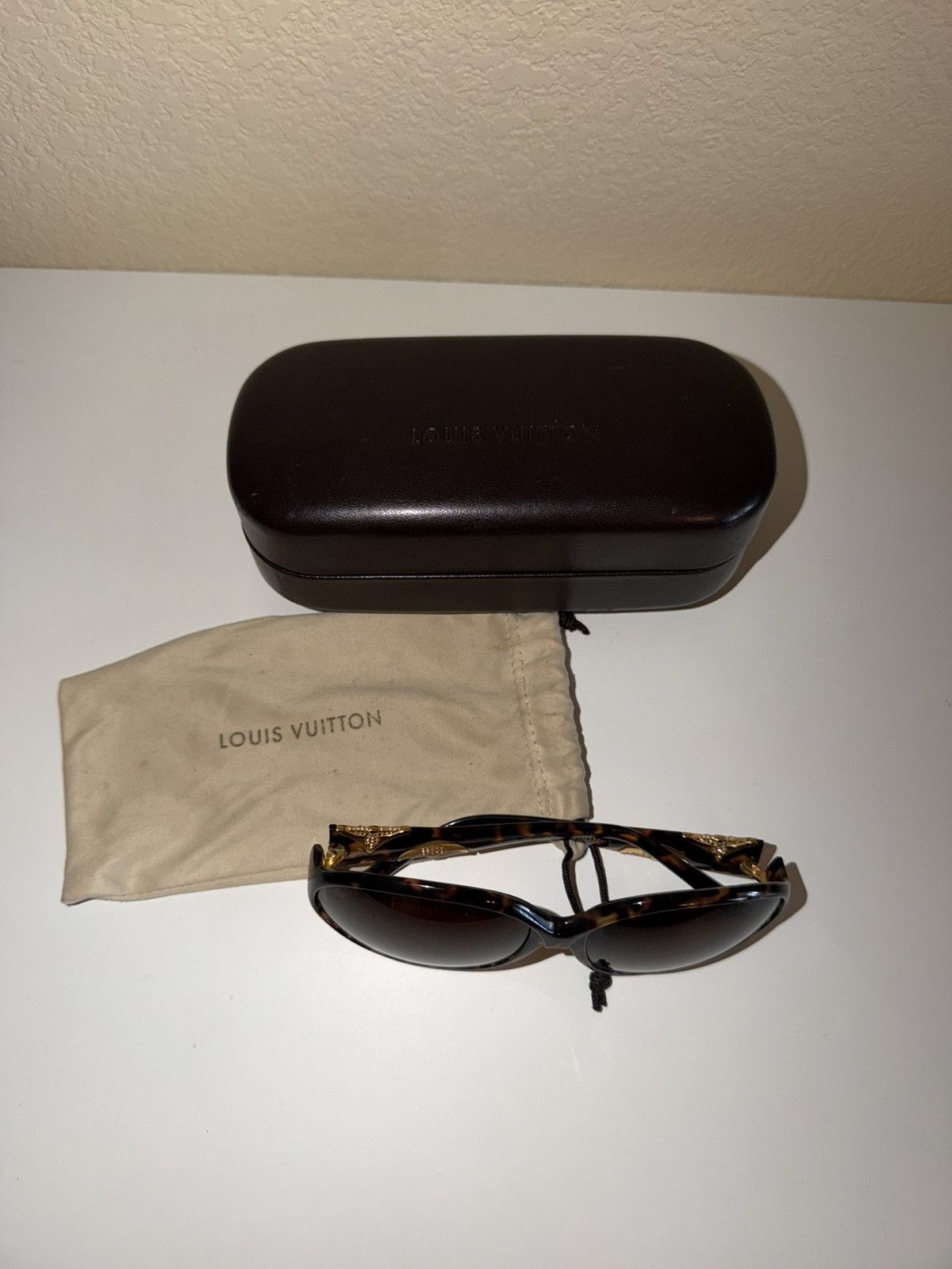 Louis Vuitton Louis Vuitton Iris PM Sunglasses Brown Gold Size ONE SIZE - 7 Thumbnail