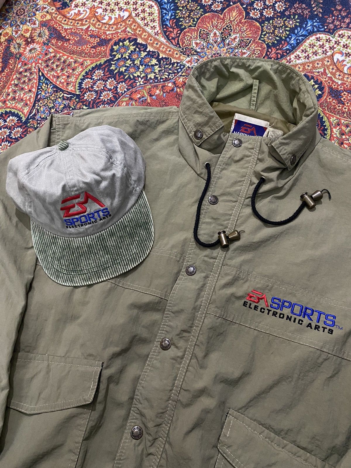 Other Vintage Electronic Arts Promo Light Jacket and Cap Size US L / EU 52-54 / 3 - 3 Thumbnail