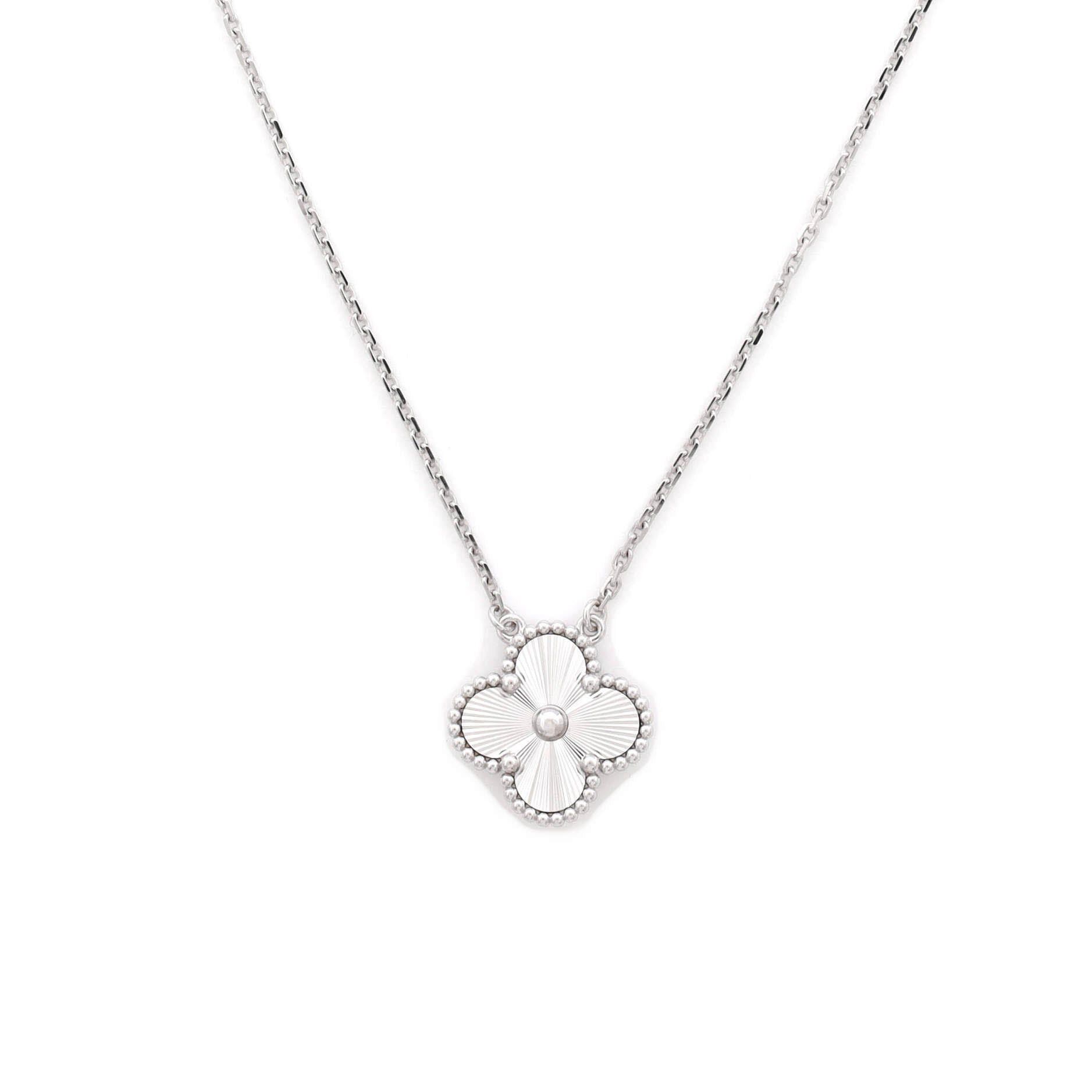 Van Cleef & Arpels Vintage Alhambra Pendant Necklace Size ONE SIZE - 1 Thumbnail