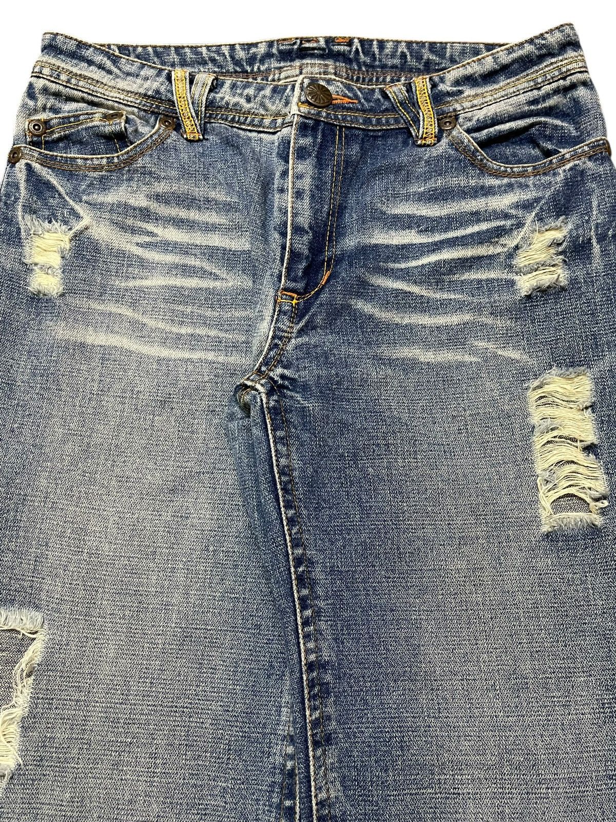 Japanese Brand Vintage Japanese Brand Blue Faded Distressed Loose Jeans Size US 30 / EU 46 - 4 Thumbnail