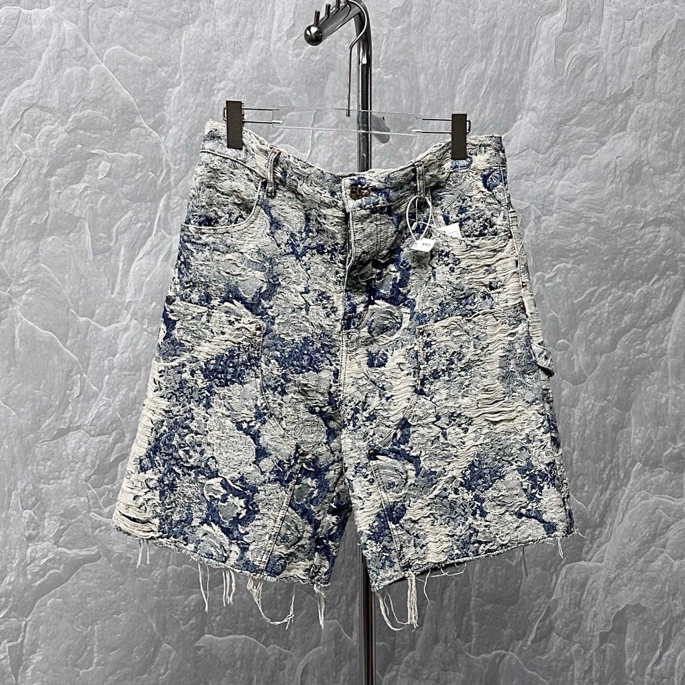 Louis Vuitton Louis Vuitton Floral Distressed Denim Shorts Size 32" / US 10 / IT 46 - 1 Thumbnail