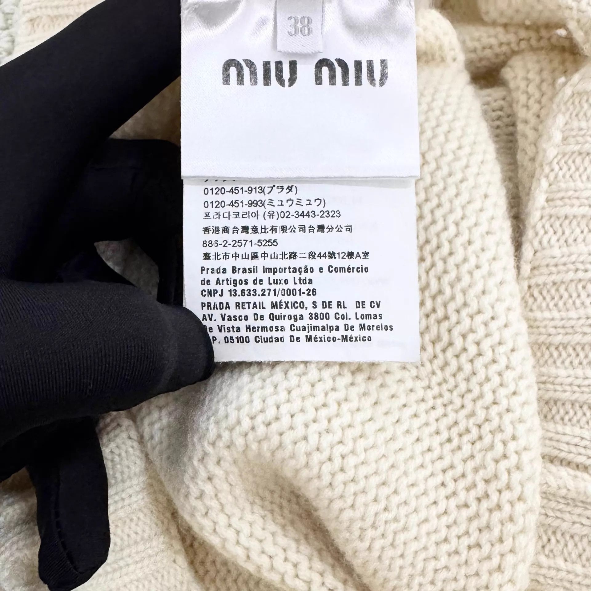 Miu Miu Miu Miu Off-White Jeweled Button Short Cardigan 38 Size XS / US 0-2 / IT 36-38 - 5 Thumbnail