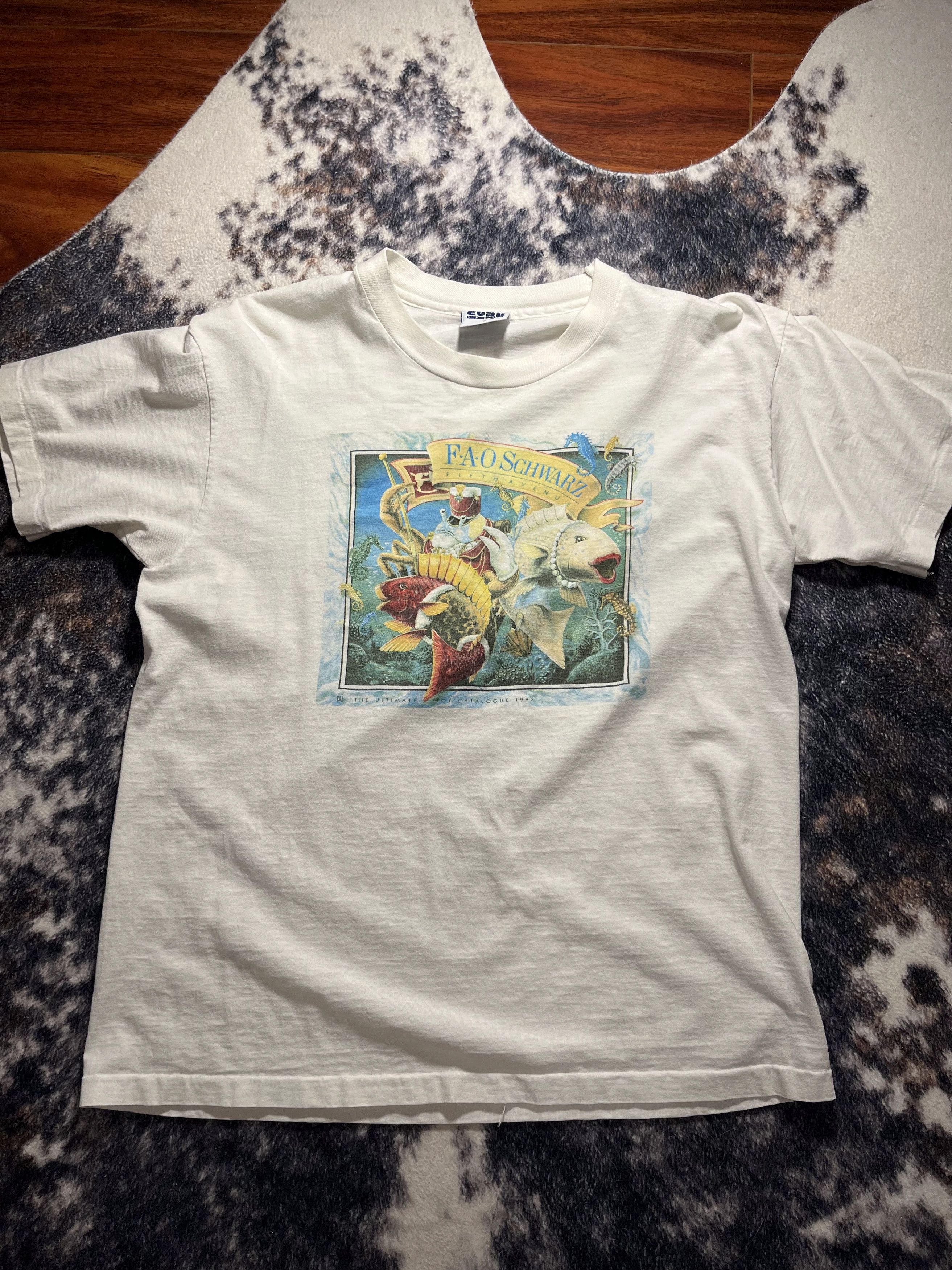 Other Fao Schwarz 1992 toy catalogue t shirt vintage Size US L / EU 52-54 / 3 - 1 Thumbnail