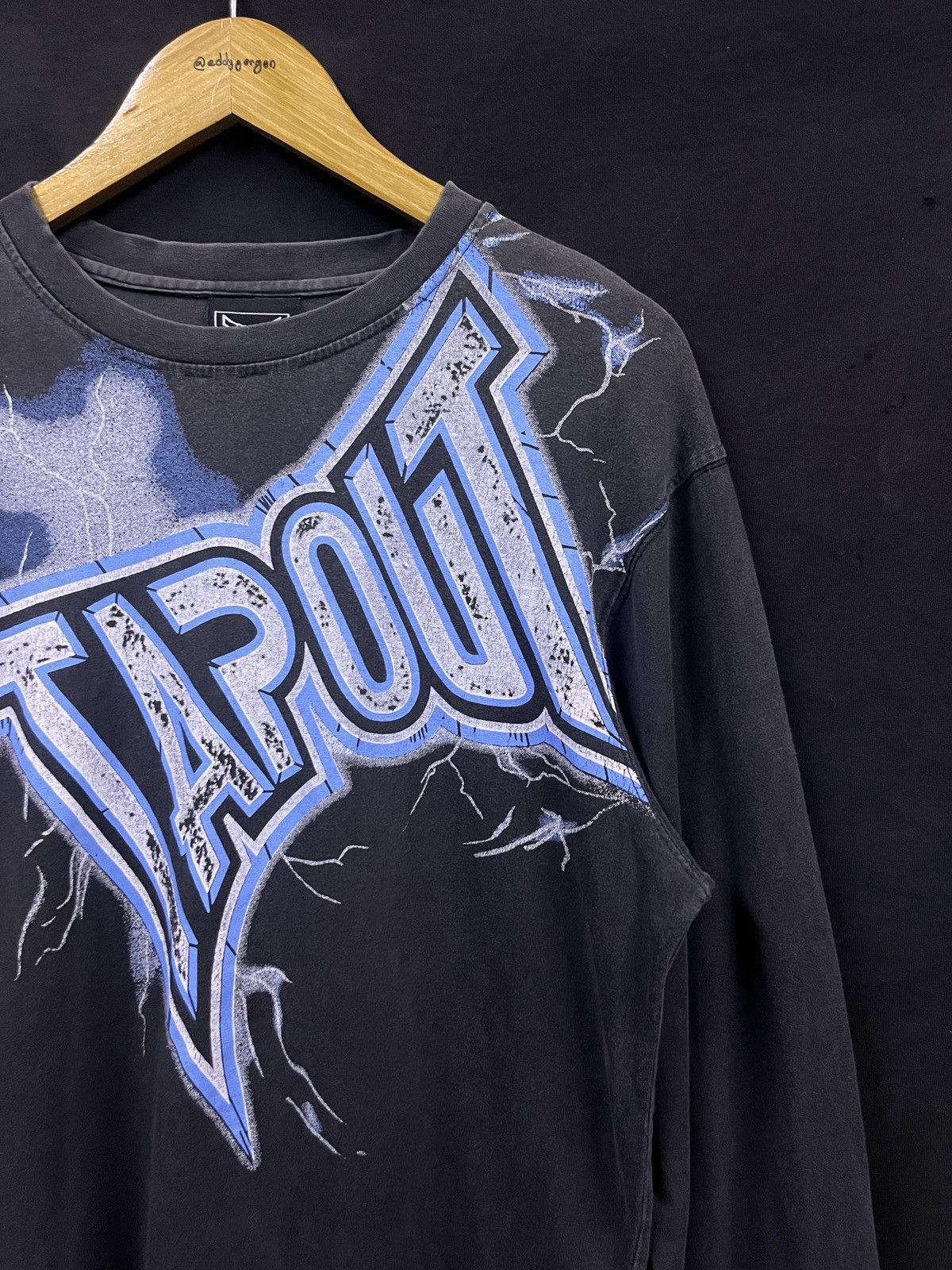Tapout RARE‼️ TAPOUT LIGHTNING LONSLEEVE TSHIRT Y2K STYLE Size US L / EU 52-54 / 3 - 2 Thumbnail