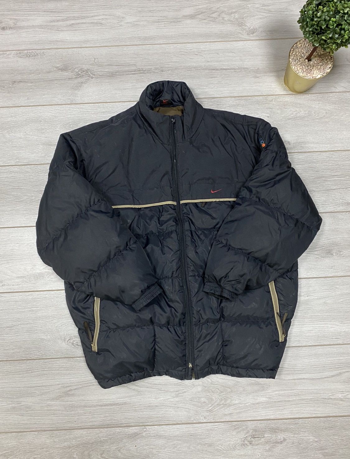 Vintage Nike vintage puffer down jacket big swoosh back Size US XL / EU 56 / 4 - 1 Thumbnail