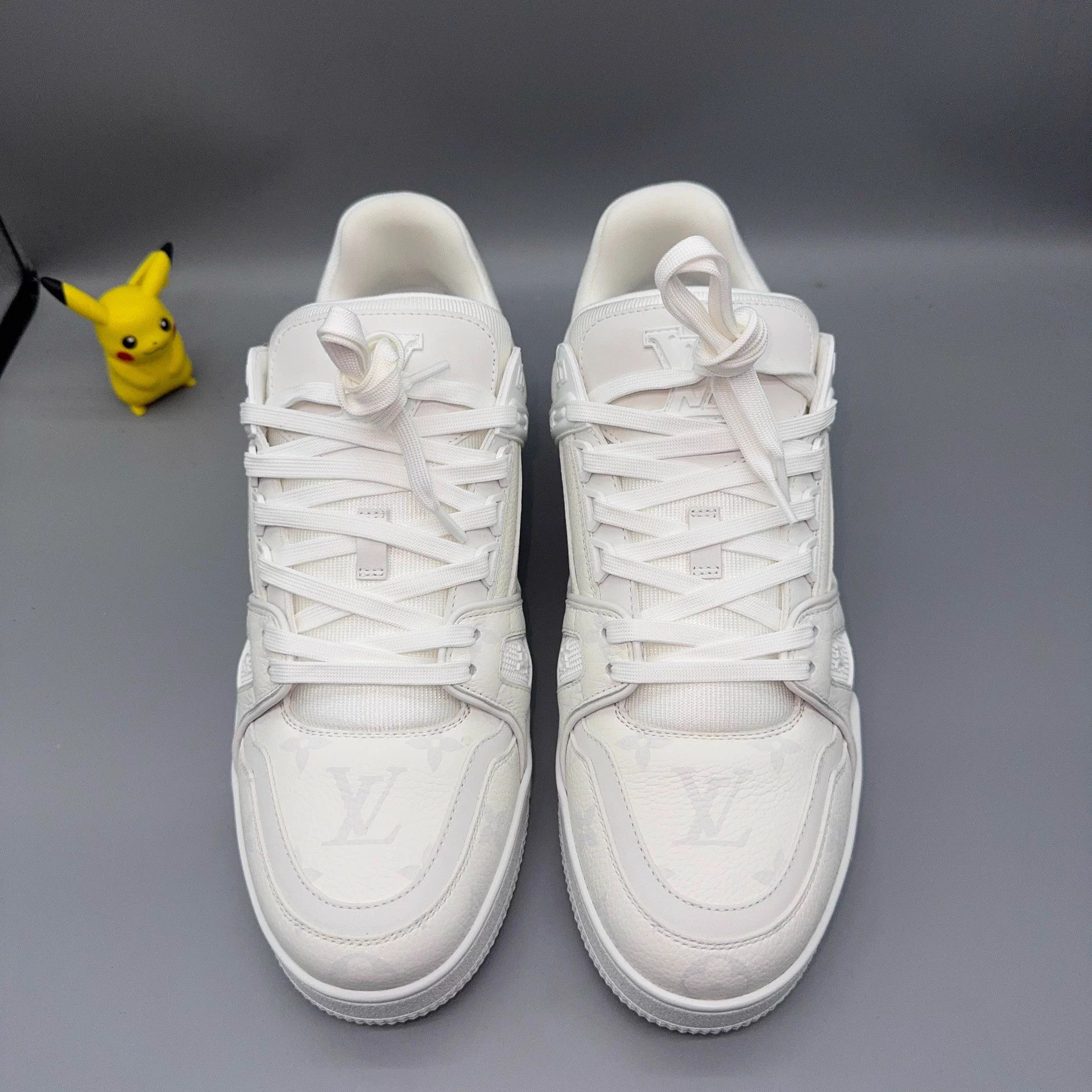 Louis Vuitton LOUIS VUITTON Trainer White 42.5 Size US 9.5 / EU 42-43 - 2 Thumbnail