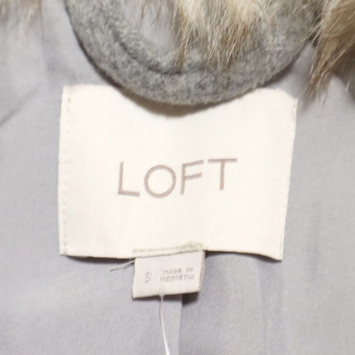 Loft Loft Jacket - Gray Women's S - Double Breasted Fur Collar - Long Sleeve - Solid - Relaxed Fit - 23" Sleeve - Polyester - Dressy Shirt Style (Shirt) Size S / US 4 / IT 40 - 5 Thumbnail