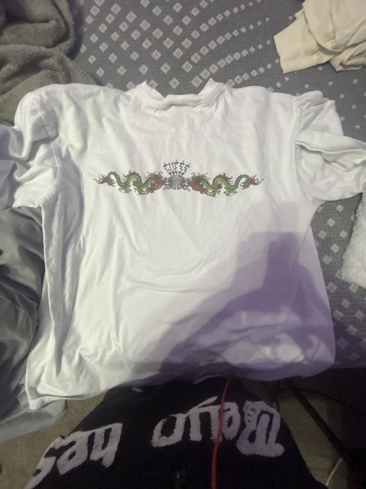 Guess Guess American Tradition Vintage 90’s Shirt Dragon Print Size US XL / EU 56 / 4 - 2 Thumbnail