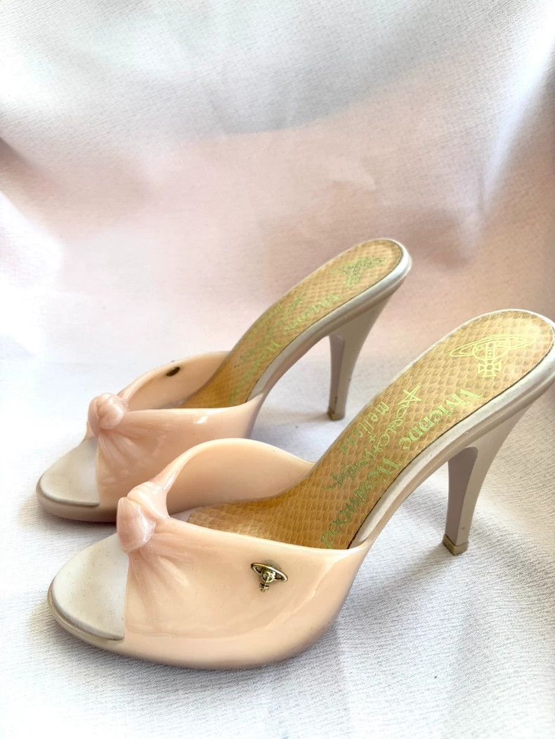 Vivienne Westwood Vivienne Westwood Pink bow heels Size US 6.5 / IT 36.5 - 2 Thumbnail