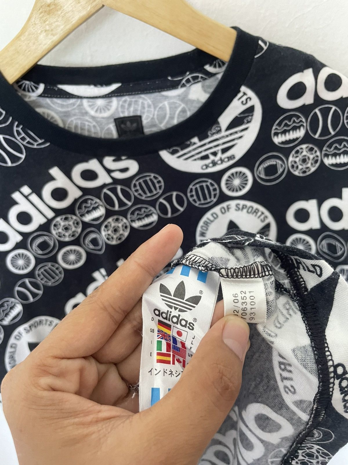 Adidas Adidas Fullprint Vintage AOP Size US L / EU 52-54 / 3 - 2 Thumbnail