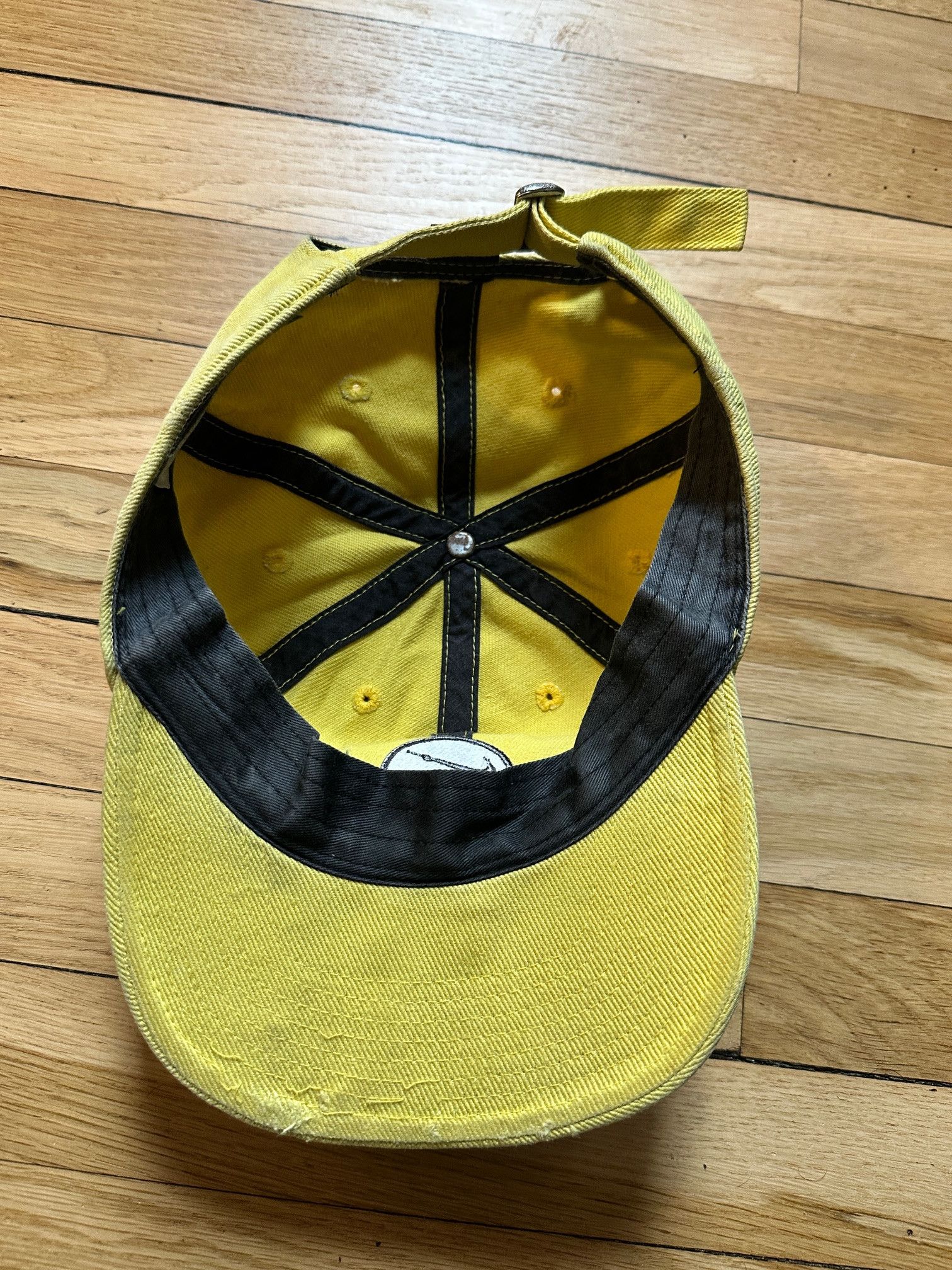 Nike Vintage Men's Nike Air Hat Yellow Rare Distressed Faded Size ONE SIZE - 6 Thumbnail