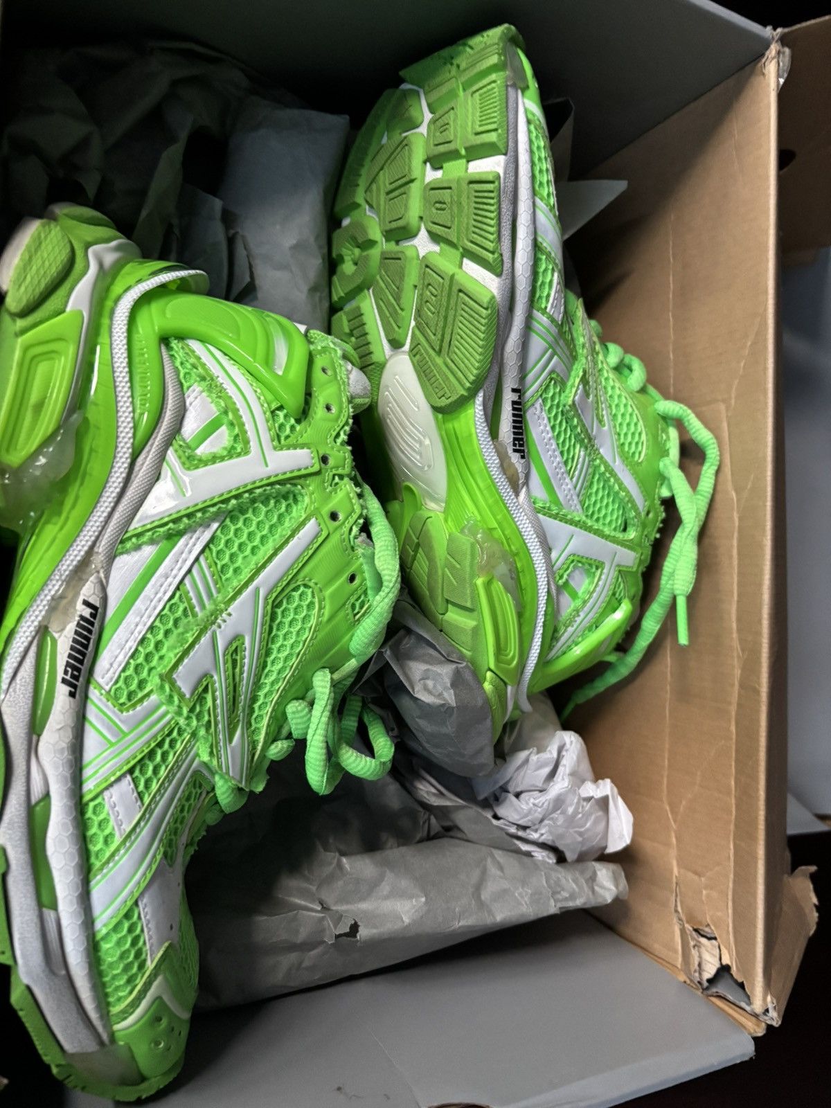 Balenciaga Balenciaga Runner Sneaker ‘Fluo Green’ Size US 7 / EU 40 - 6 Thumbnail