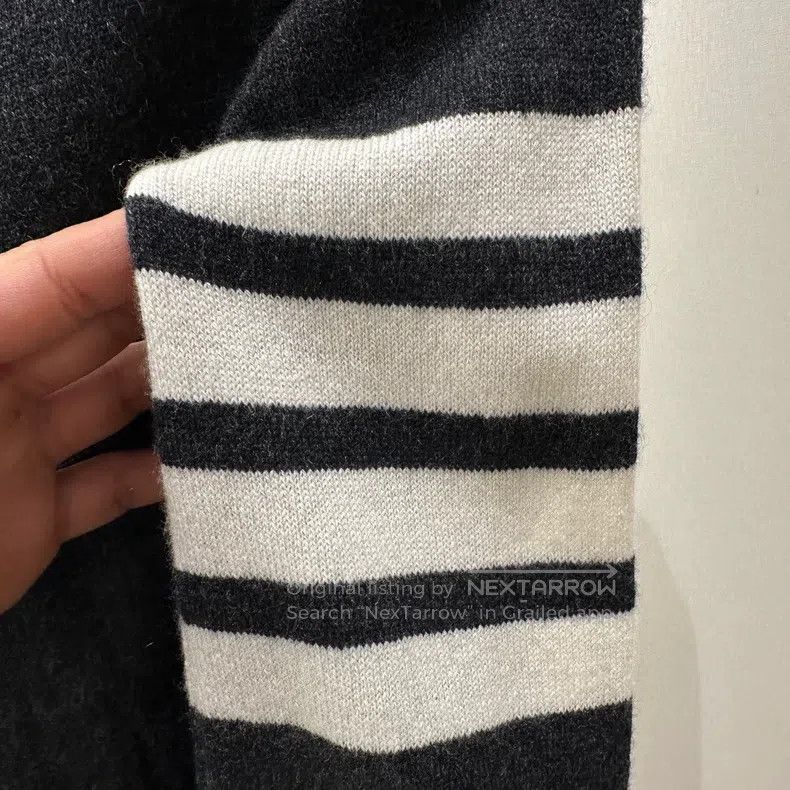 Thom Browne Thom Browne Four-Stripe Cashmere Long Sleeve Sweater Size XS / US 0-2 / IT 36-38 - 6 Thumbnail