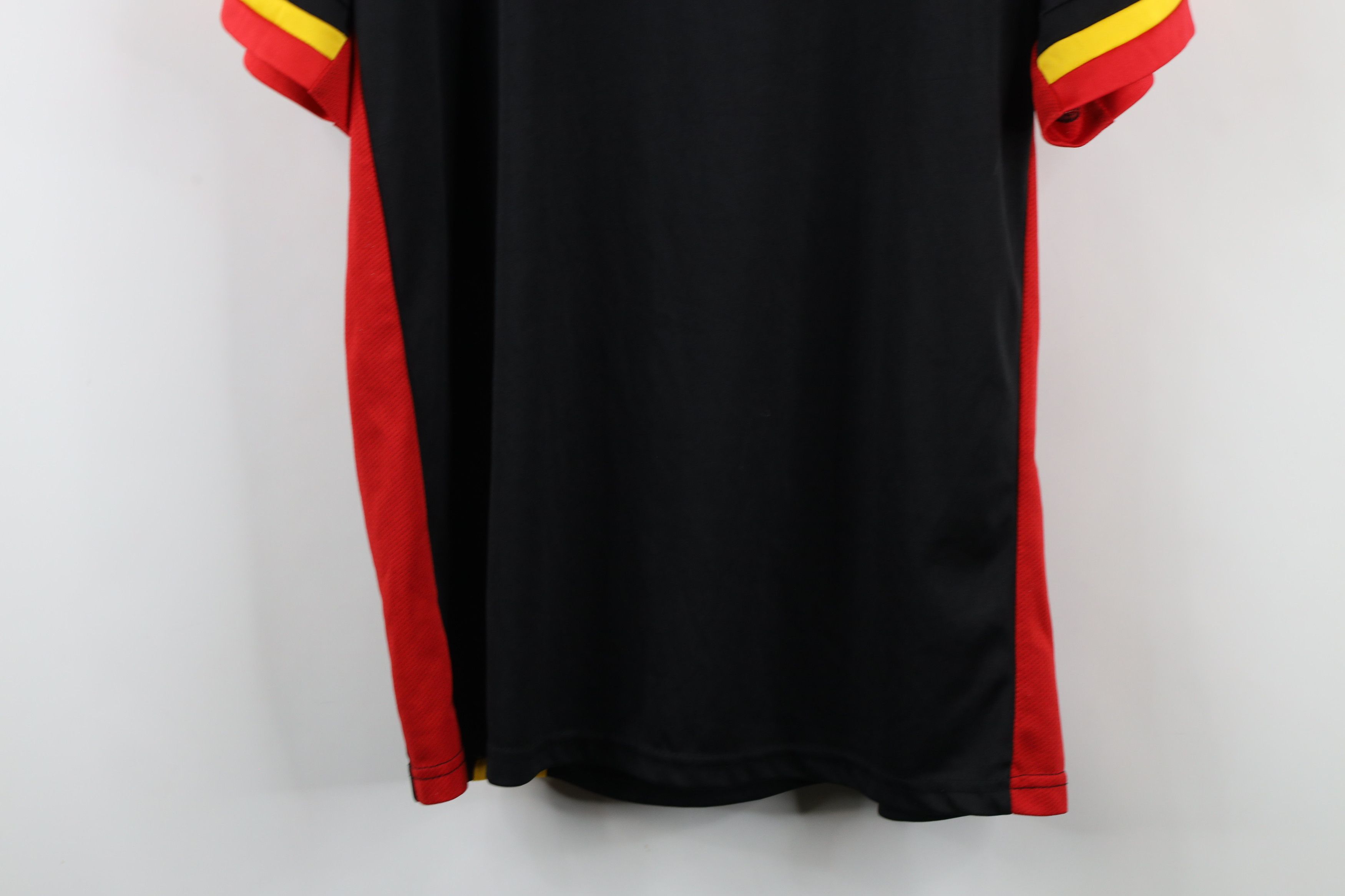 Vintage Vintage Y2K CAF Uganda National Team Soccer Football Jersey Size US L / EU 52-54 / 3 - 14 Thumbnail