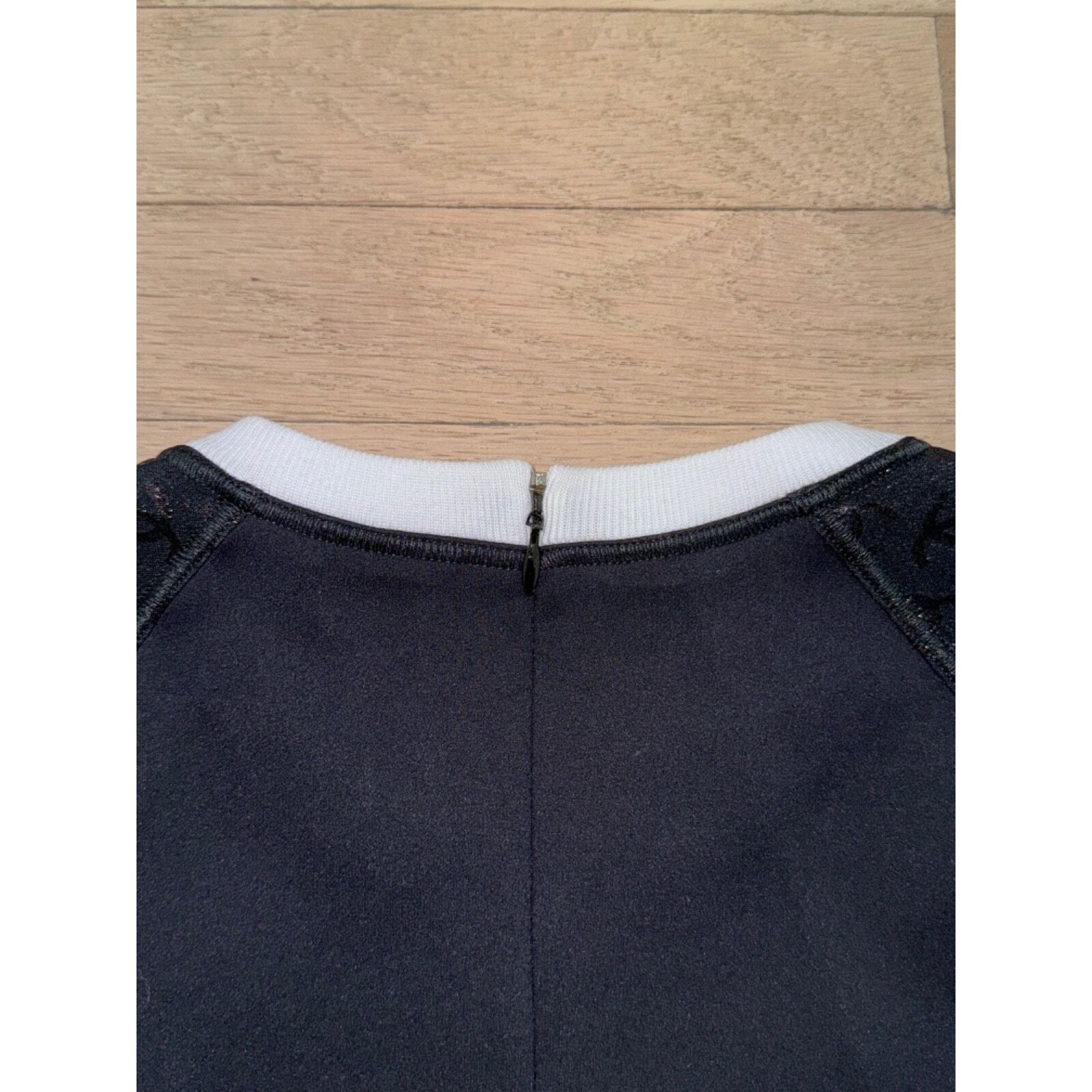 Chanel Chanel 24C Black White Neoprene Jersey Top T Shirt 38 Size XS / US 0-2 / IT 36-38 - 19 Thumbnail