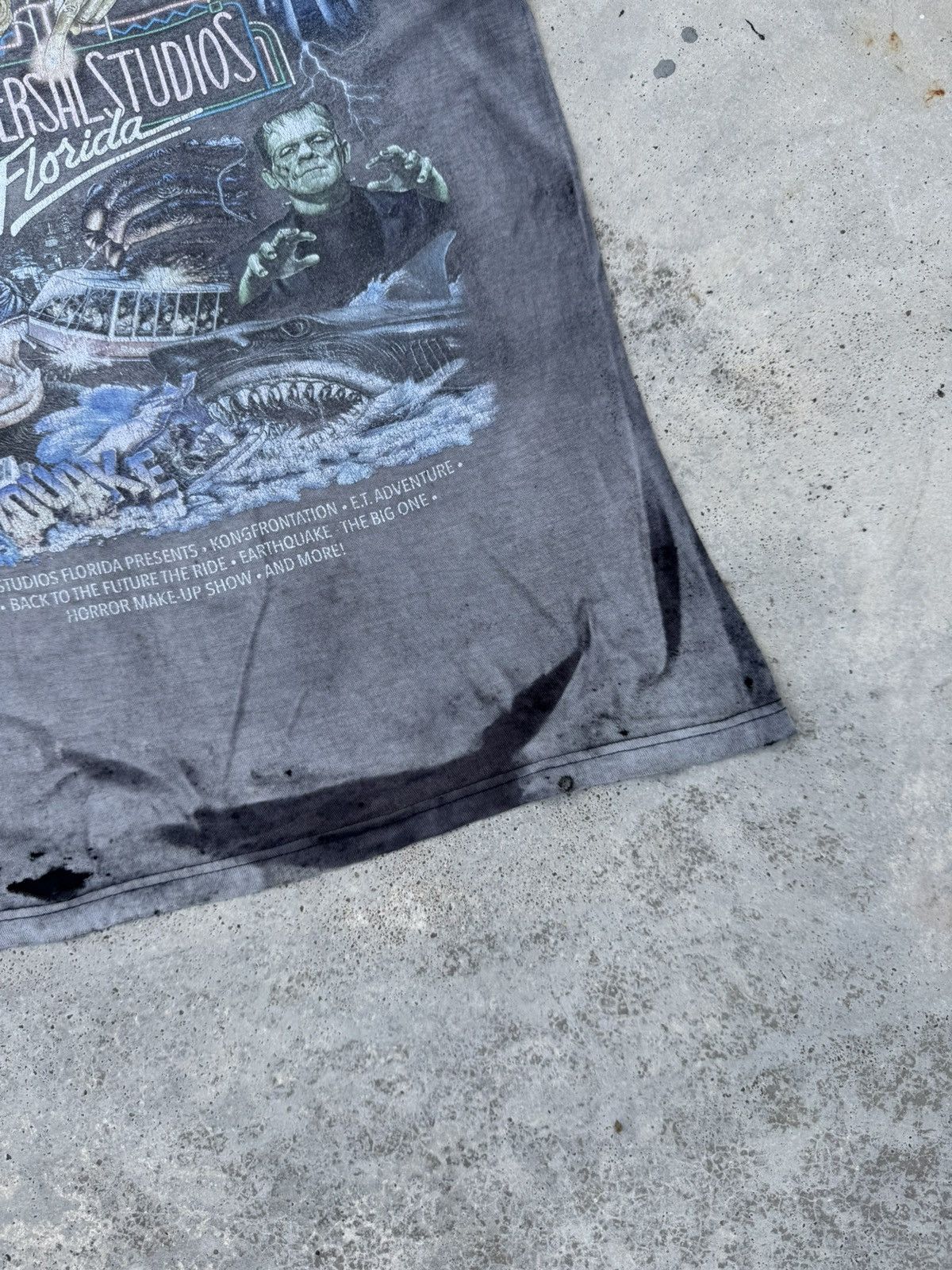 Vintage Distressed Universal Studio Florida E.T Faded Movie Tee Size US S / EU 44-46 / 1 - 8 Thumbnail