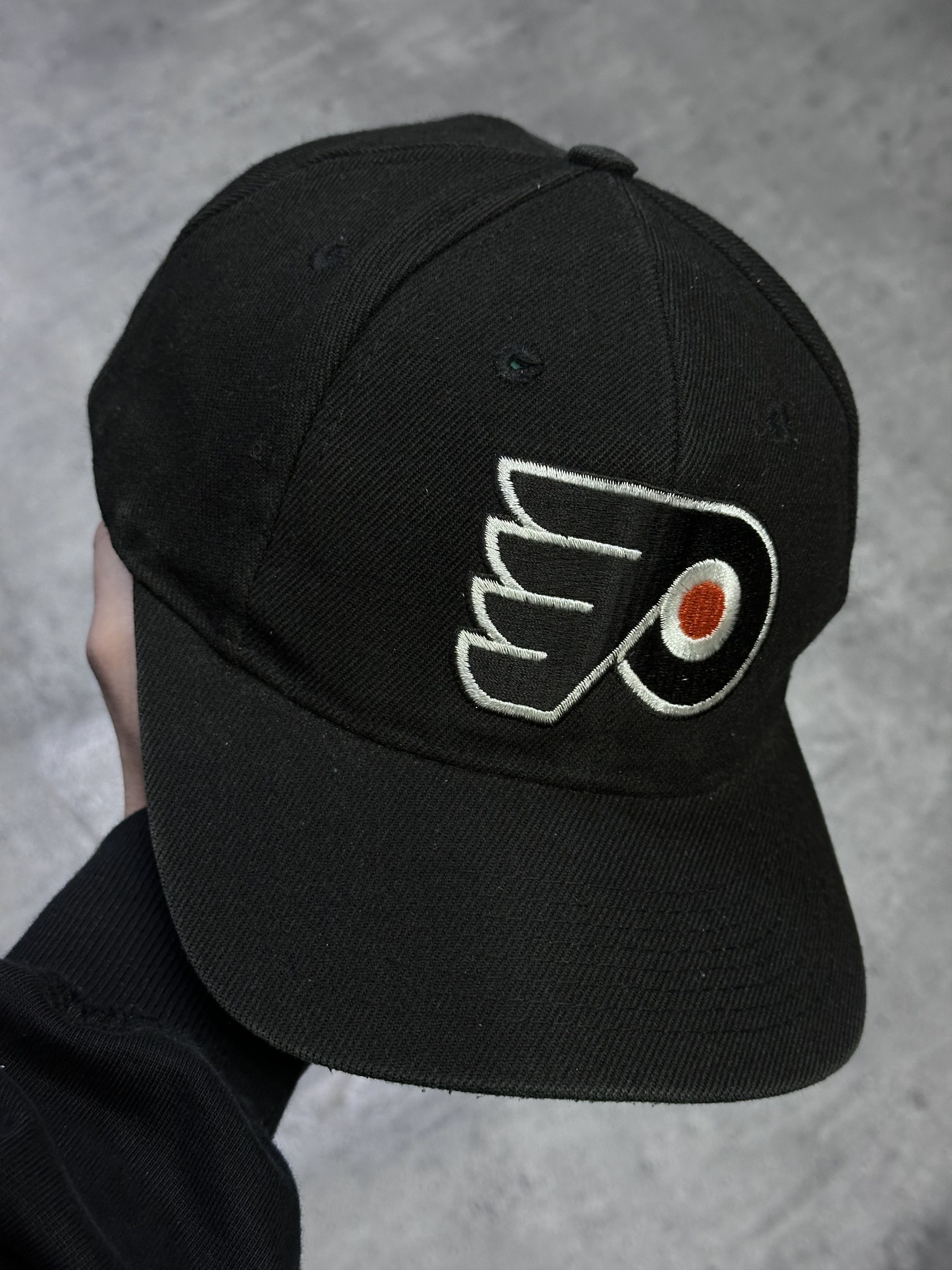 NHL NHL Philadelphia Flyers black hat snapback style logo Size ONE SIZE - 1 Thumbnail