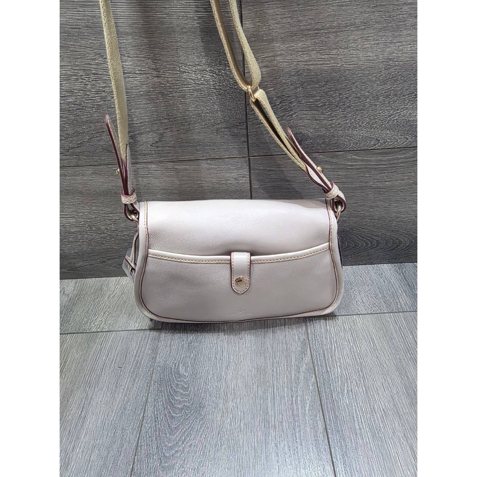 Dooney & Bourke Dooney & Bourke Florentine Bucket Bag Purse Ecru bag B000554 Size ONE SIZE - 8 Thumbnail