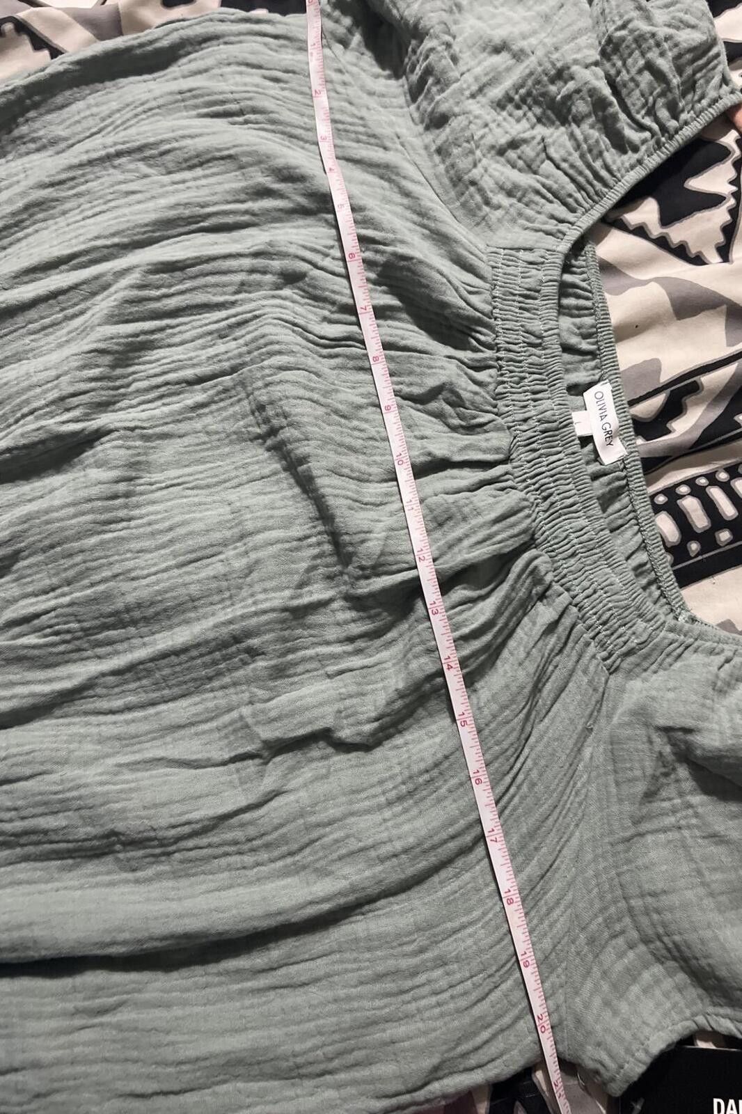 Other Olivia Grace Puff Sleeve Smocked Hem Top in Sage Green L Size L / US 10 / IT 46 - 7 Thumbnail