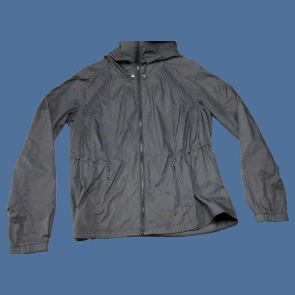 Lululemon Lululemon Jacket Womens 8 Black Hooded Full Zip Pleated Outdoor Windbreaker Size M / US 6-8 / IT 42-44 - 1 Thumbnail