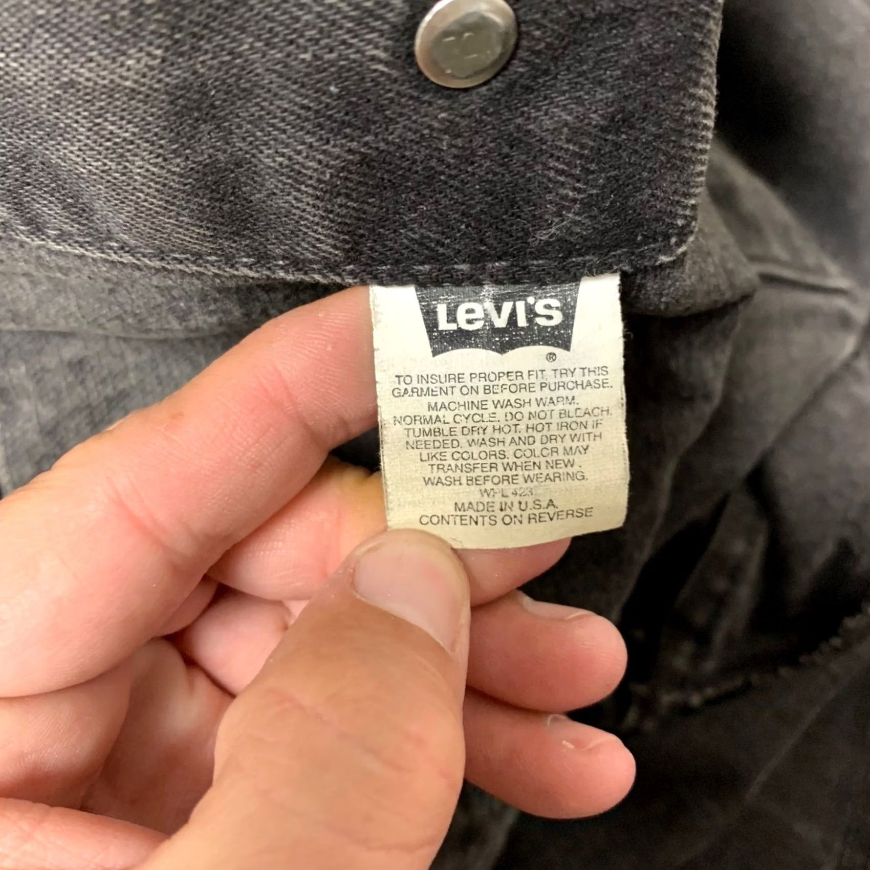 Levi's VINTAGE Levi's Jacket Mens XL Black Denim 70507-4159 Trucker 90s Button Front Short Size US XL / EU 56 / 4 - 4 Thumbnail